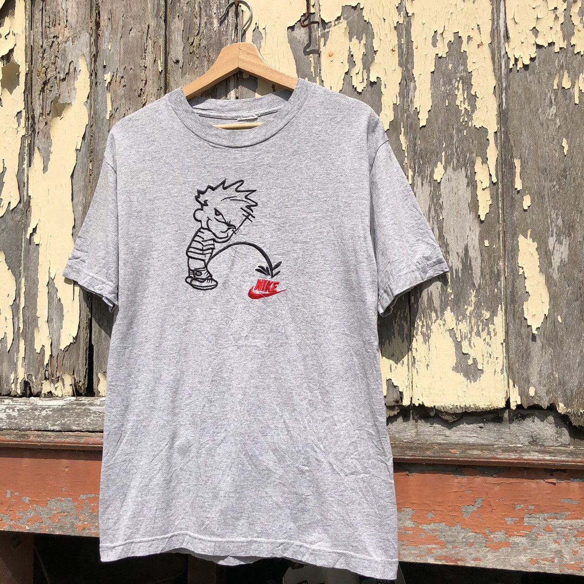 Vintage Vintage 90s Nike Calvin Piss Tshirt Size US M / EU 48-50 / 2 - 2 Thumbnail