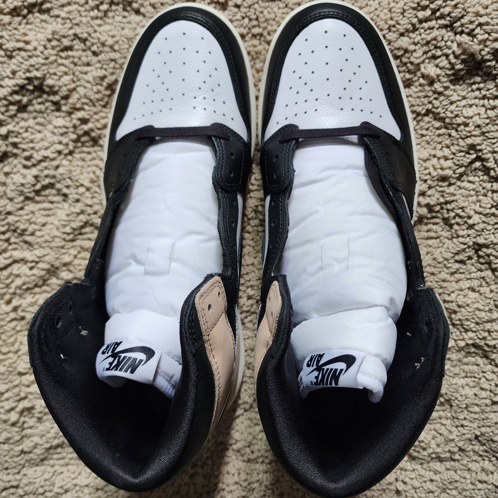 Jordan Brand Wmns Air Jordan 1 Retro OG High Latte Brand New Sz 10 Size US 10 / IT 40 - 5 Thumbnail