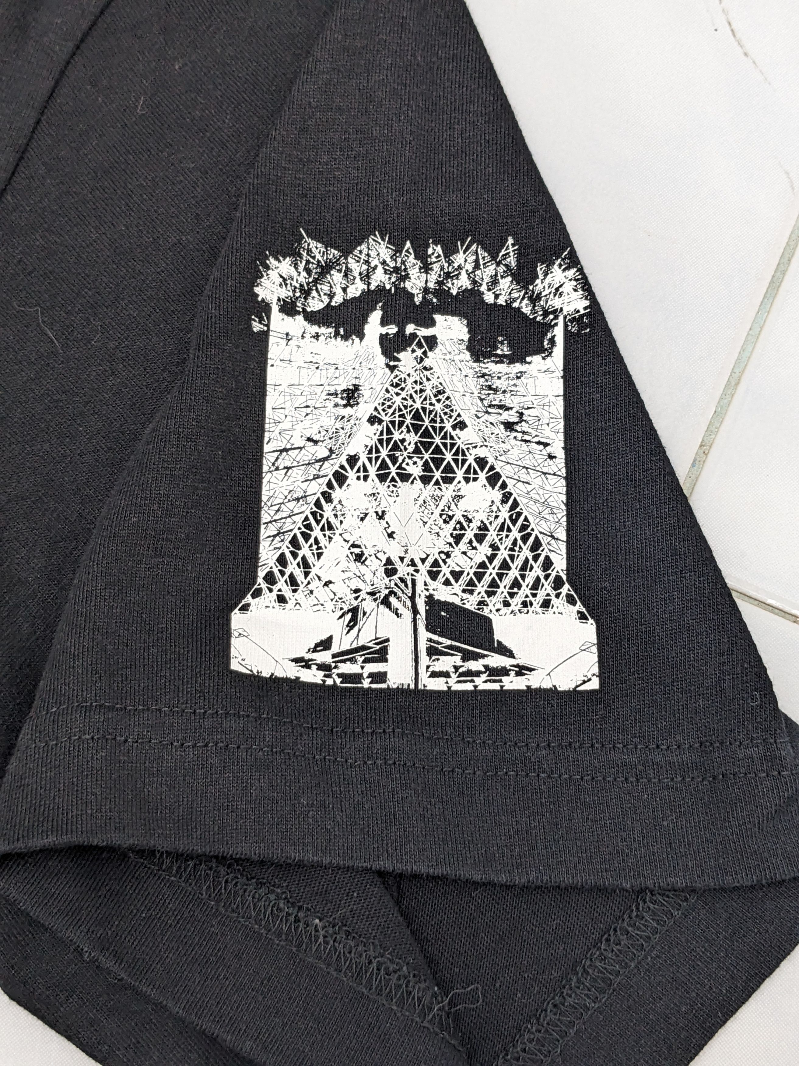 Japanese Brand JAPANESE BRAND X LOUVRE TSHIRT Size US XL / EU 56 / 4 - 8 Thumbnail