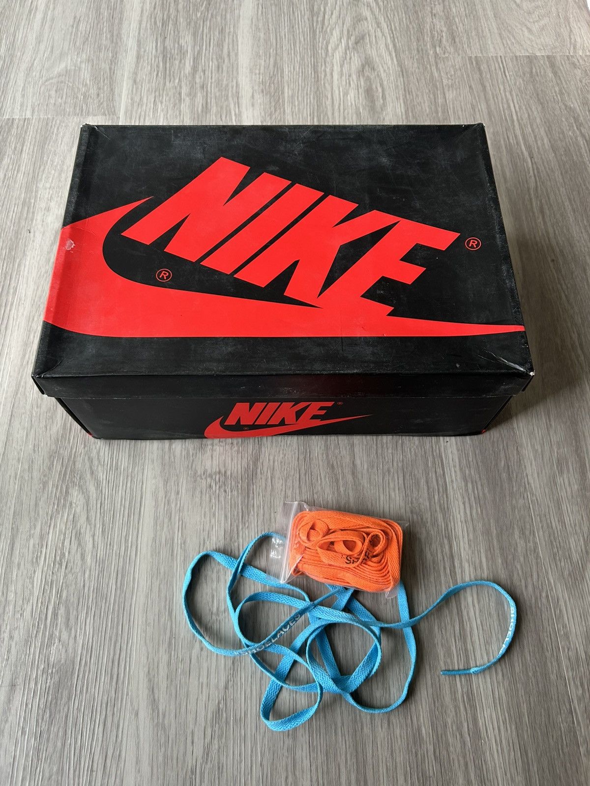 Jordan Brand × Off-White Off-White X Air Jordan 1 High OG UNC Size 8.5 Size US 8.5 / EU 41-42 - 17 Thumbnail