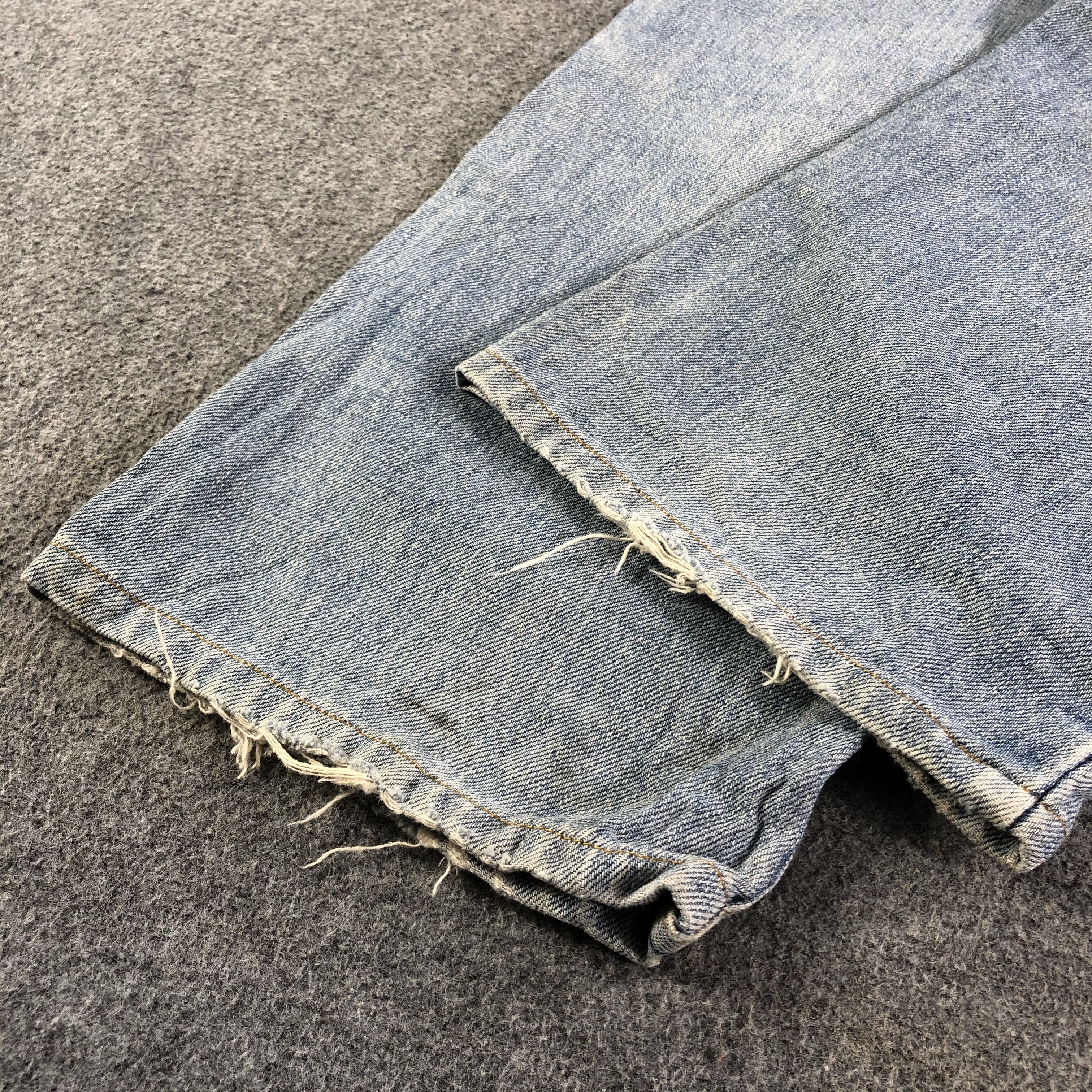 Levi's 90s Vintage Blue Wash Levis 519 Jeans-J2893 Size US 26 / EU 42 - 6 Thumbnail