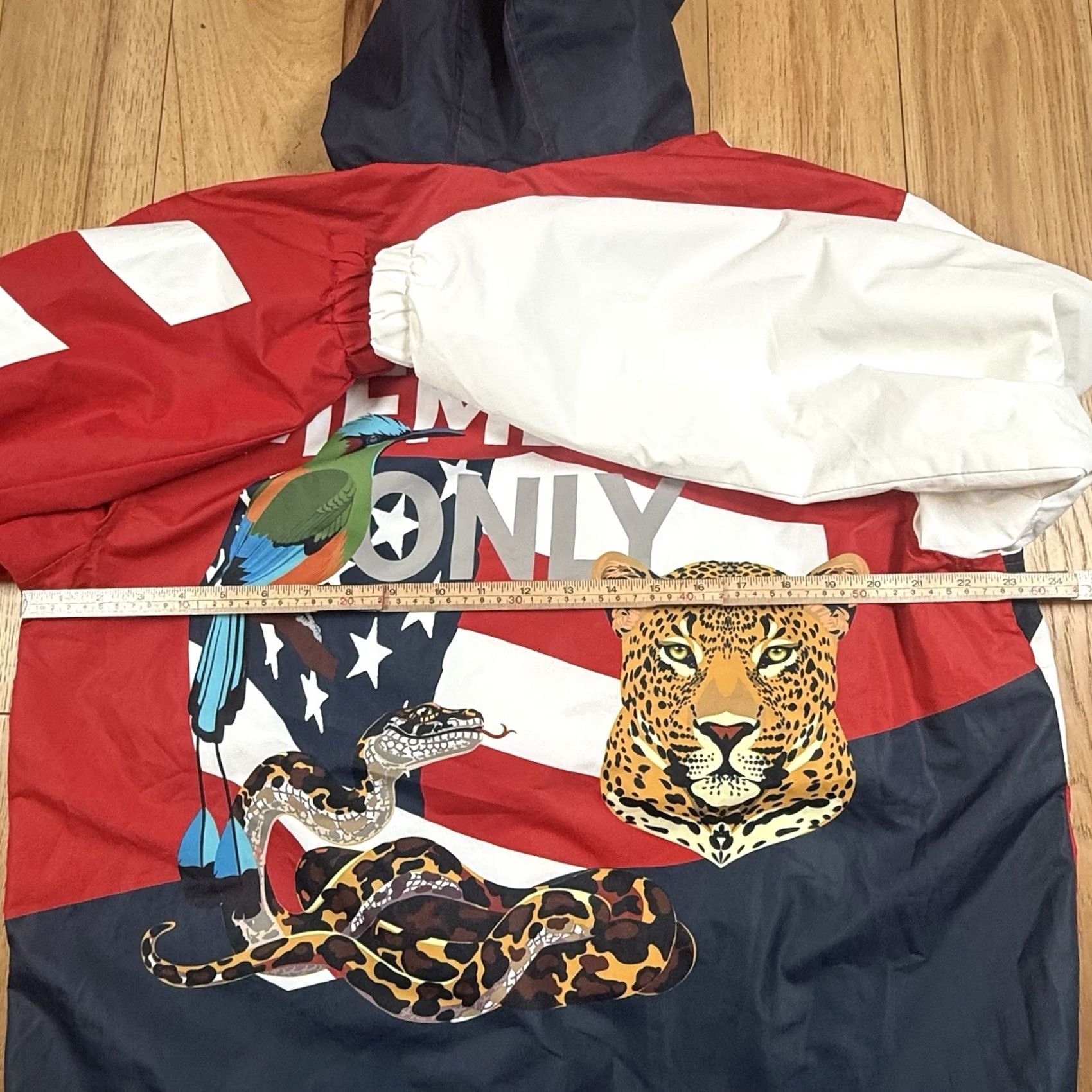Members Only Members Only Windbreaker Jacket Mens Large Zip USA Flag Jaguar Snake Multicolor Lion Bird USA Flag theme Mens L Jacket Windbreaker Nylon Zip Closure Size US L / EU 52-54 / 3 - 7 Thumbnail