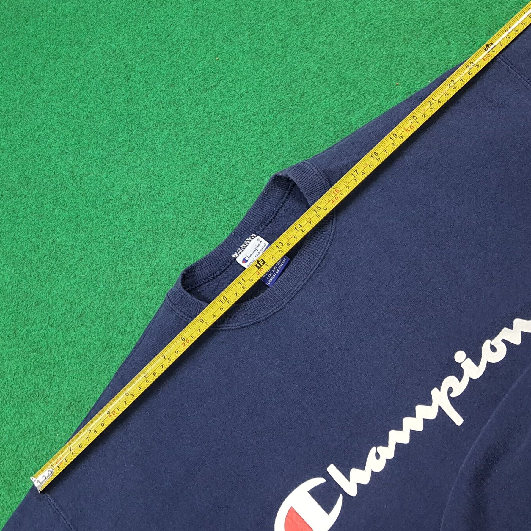 Champion Vintage Champion Embroidery Spell Out Crewneck C293N8 Size US L / EU 52-54 / 3 - 9 Thumbnail