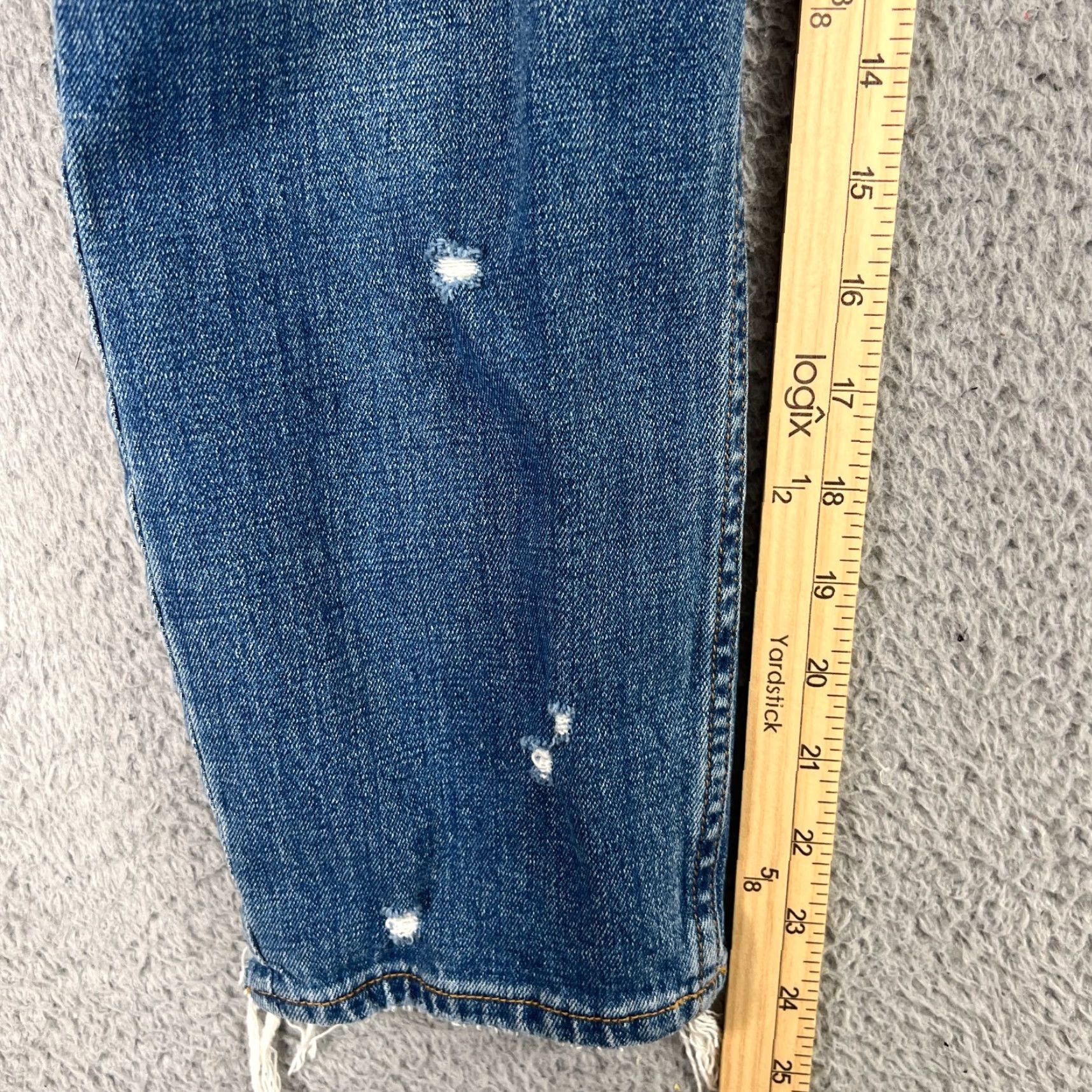 Abercrombie & Fitch VINTAGE Abercrombie & Fitch Curve Love Mom High Rise Jeans Womens Size 4 Blue Distressed Denim Size 27" / US 4 / IT 40 - 2 Thumbnail