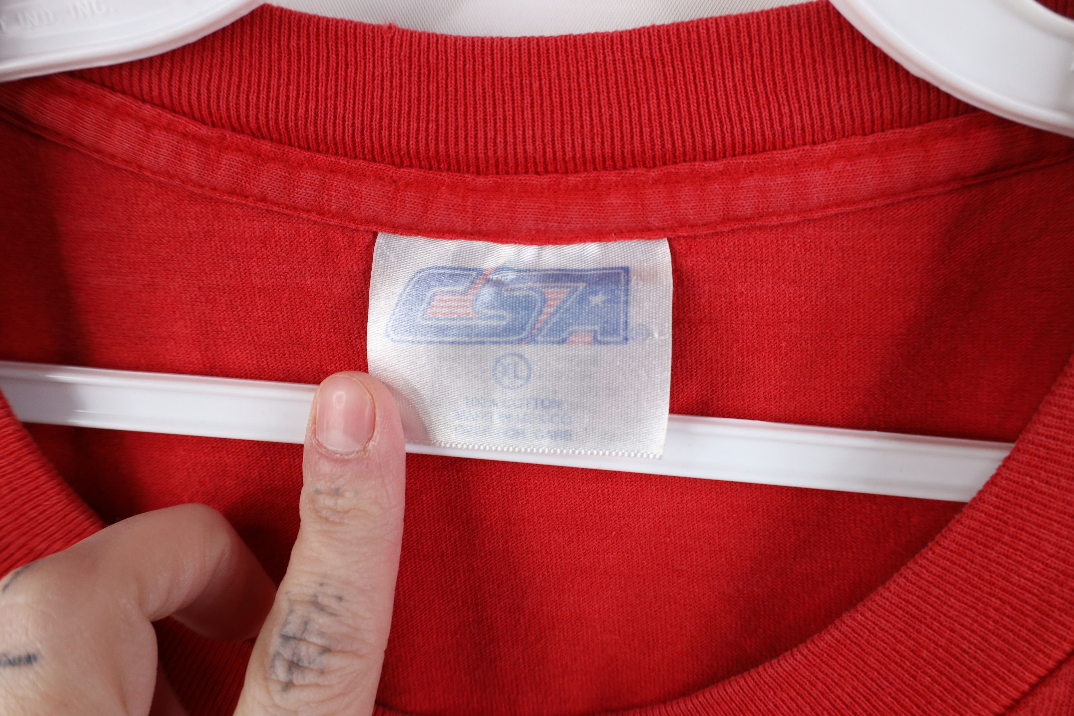 Vintage Vintage 90s Spell Detroit Red Wings Hockey T-Shirt Cotton Size US XL / EU 56 / 4 - 10 Thumbnail