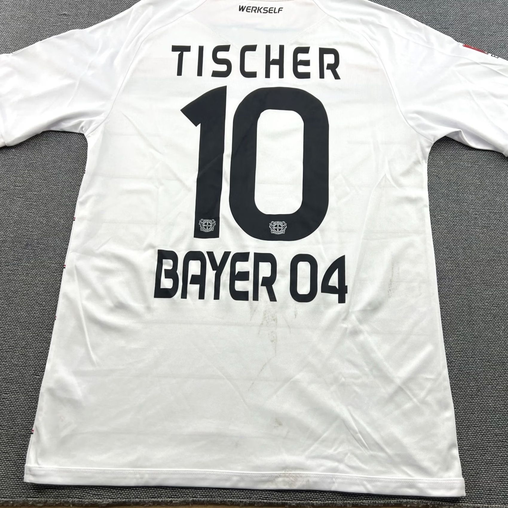 Vintage Bayer 04 Leverkusen 2016 2017 Third Football Jersey Shirt Mens L JAKO White Short Sleeve Round Neck Quick Dry Athletic Jersey Size US L / EU 52-54 / 3 - 3 Thumbnail