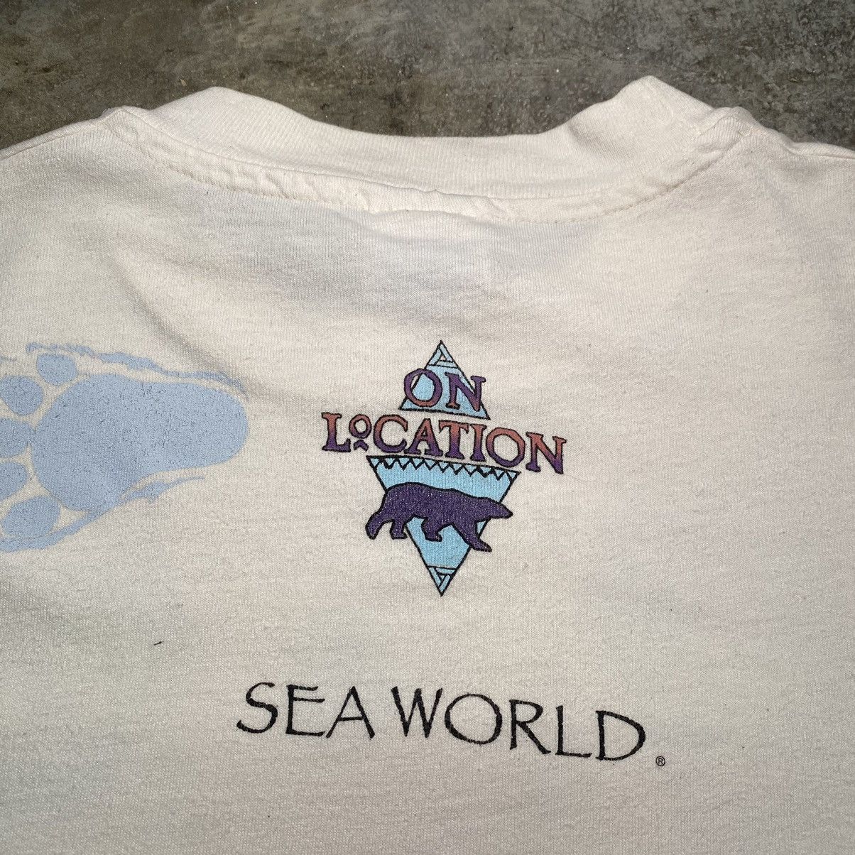 Habitat × Vintage Vintage 90’s Sea World Polar Bear Alloverprint T Shirt Size US XL / EU 56 / 4 - 12 Thumbnail