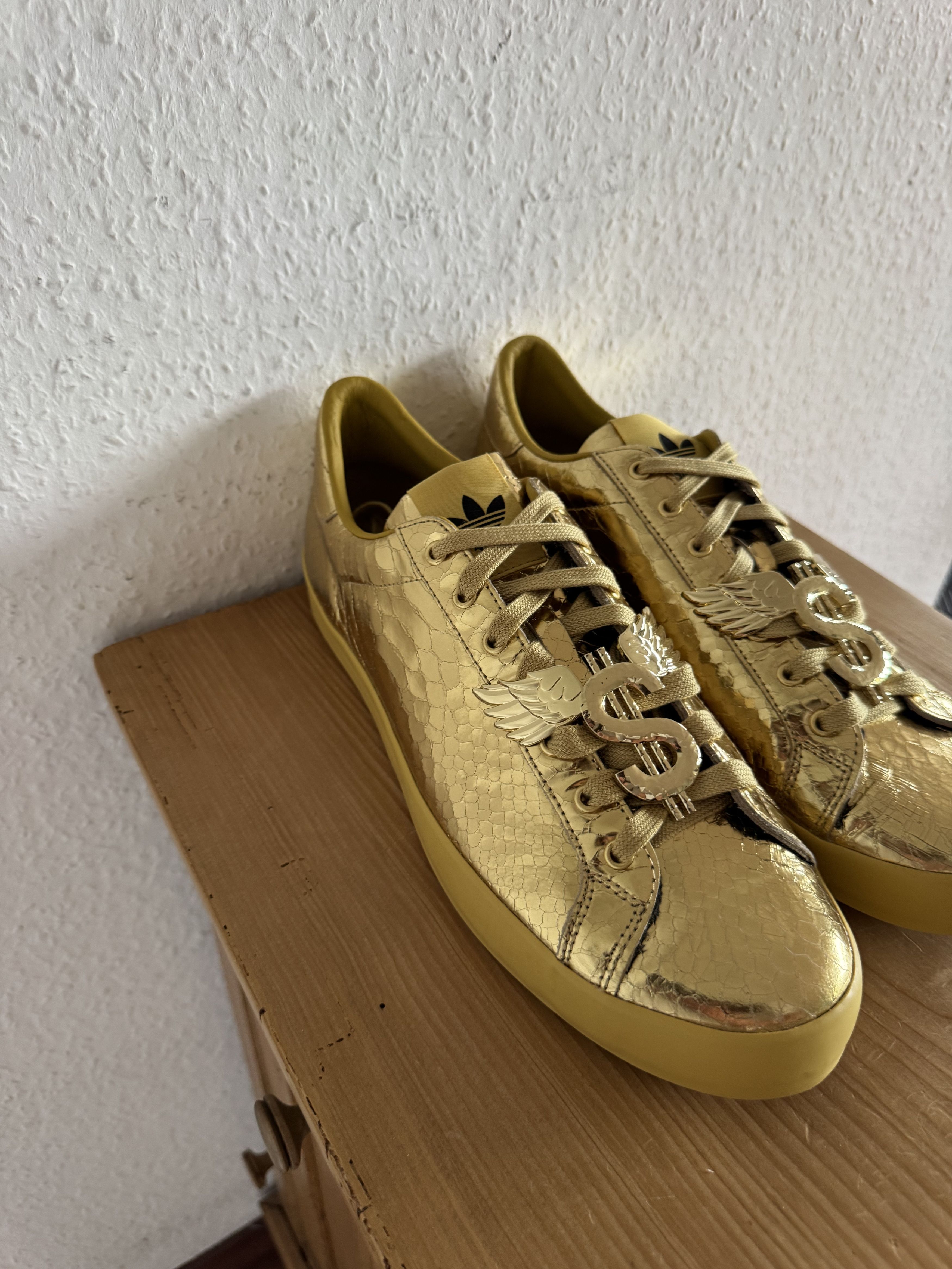 Adidas × Jeremy Scott Gold Dollar Wings Sneaker Size US 12 / EU 45 - 6 Thumbnail