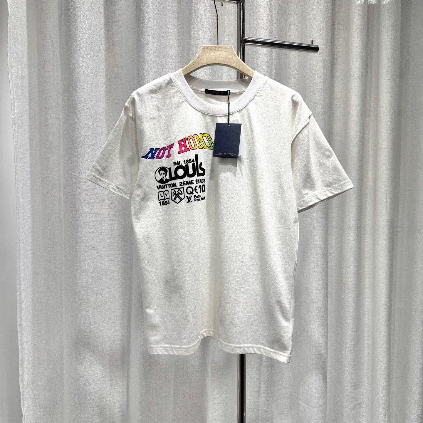 Louis Vuitton Louis Vuitton Flocked Logo Colorful Letter T-shirt Size US M / EU 48-50 / 2 - 1 Thumbnail