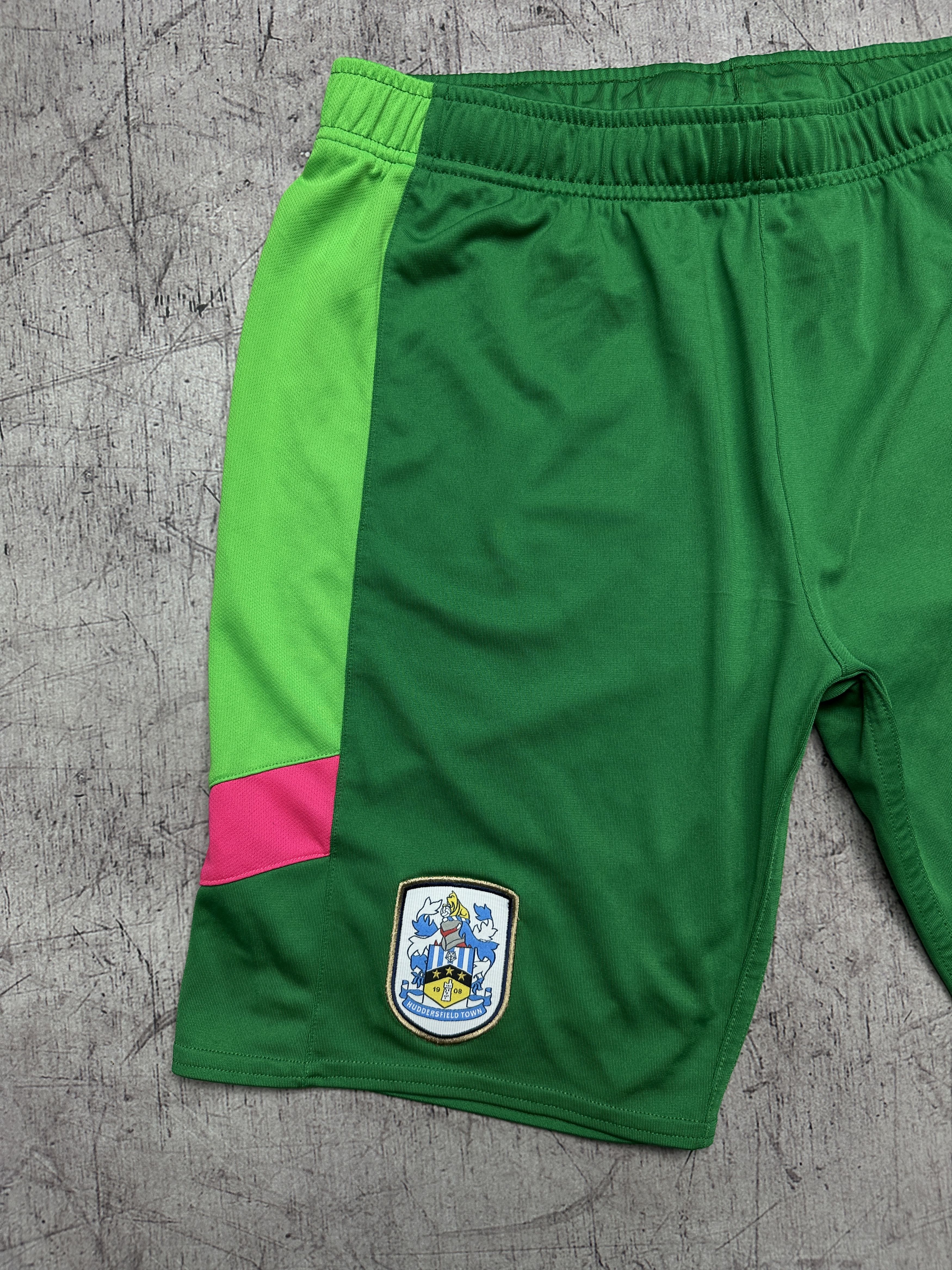 Umbro Huddersfield Town Umbro Soccer Football Shorts Size US 34 / EU 50 - 3 Thumbnail
