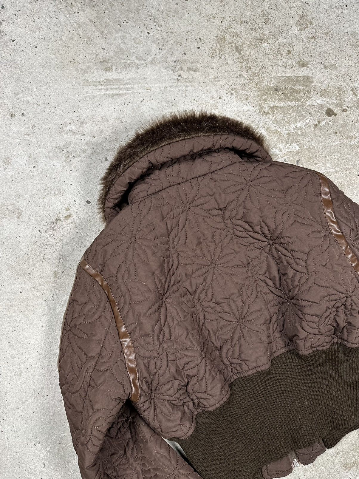 If Six Was Nine × Japanese Brand × Le Grande Bleu (L.G.B.) Vintage Y2K Faux Fur Brown Collar Bomber Jacket Size US XS / EU 42 / 0 - 8 Thumbnail