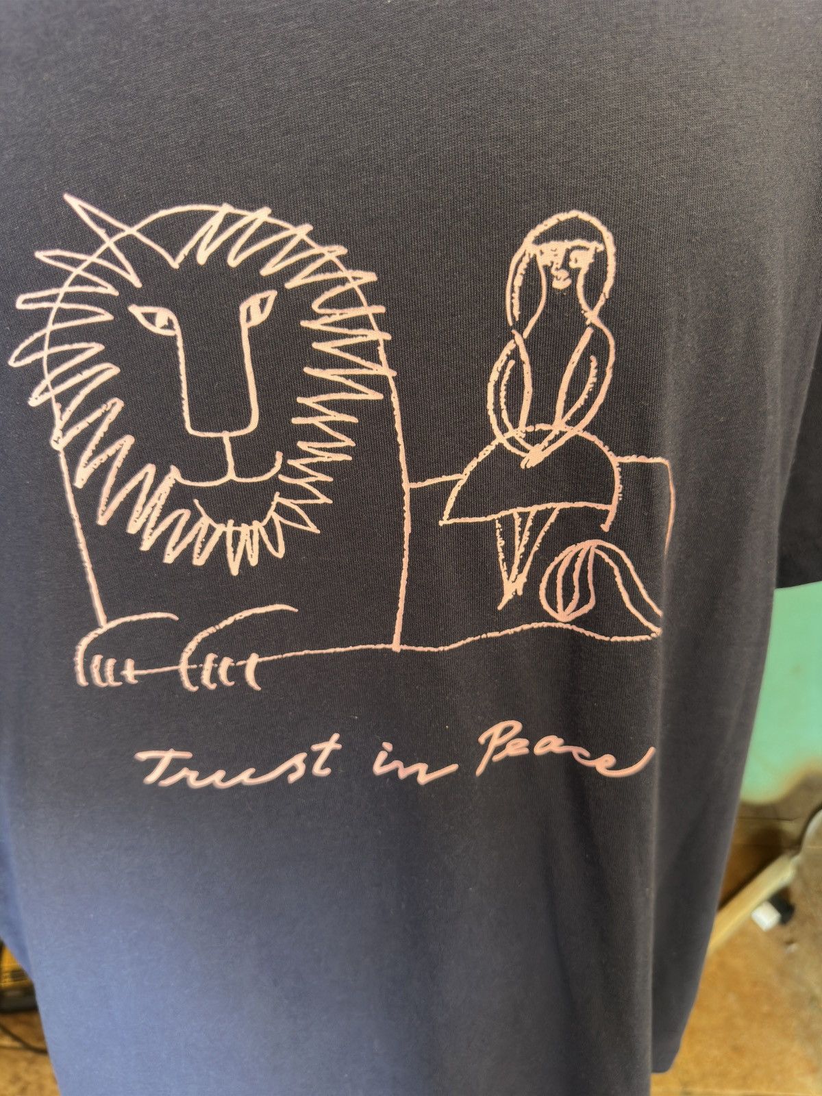 Uniqlo New Uniqlo UT Lisa Larson Art Artist Blue T-Shirt Men's 2XL Size US XXL / EU 58 / 5 - 3 Thumbnail