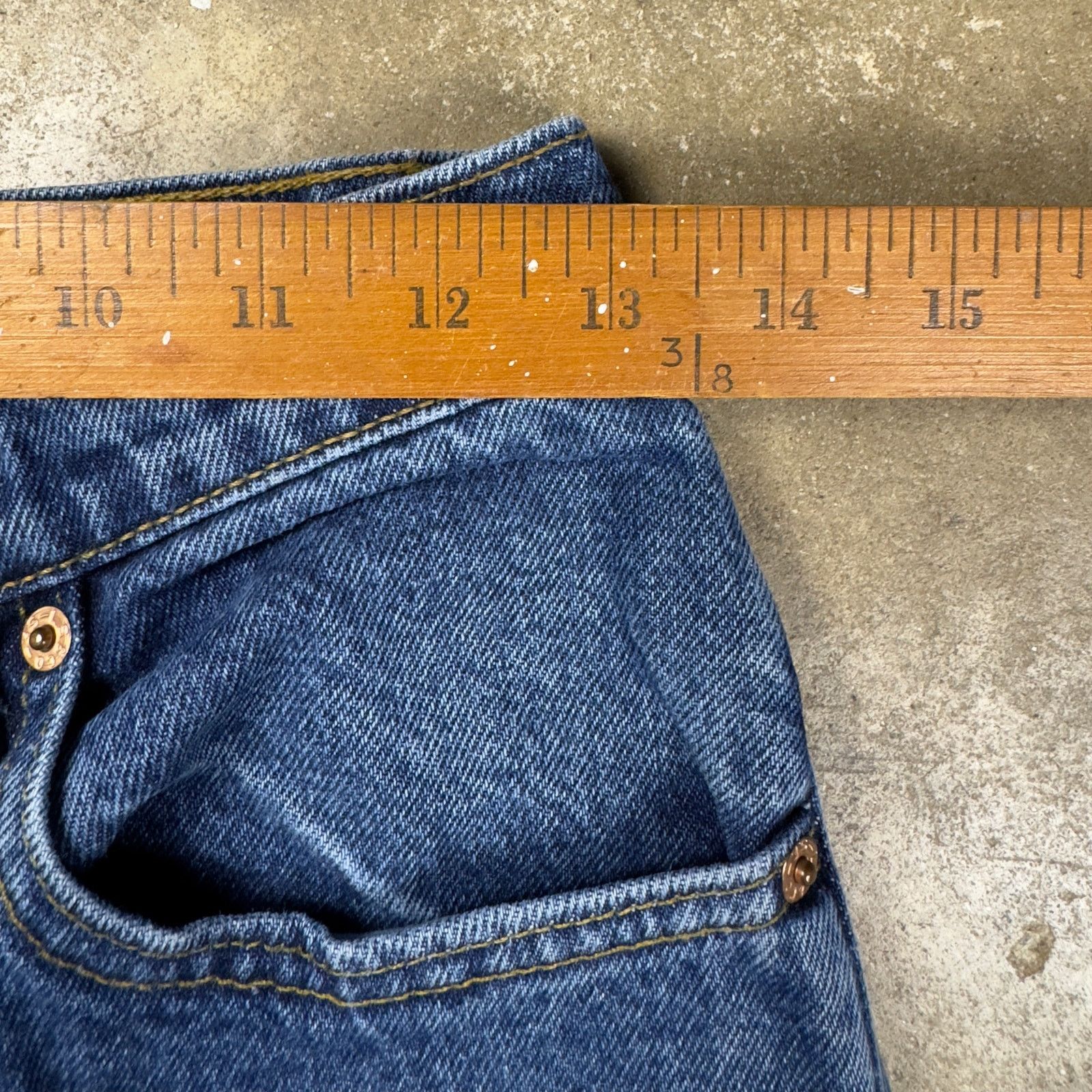 Levi's Vintage Levi’s 550 Women’s Relaxed Fit Tapered Leg Jeans 7 Size 26" / US 2 / IT 38 - 9 Thumbnail