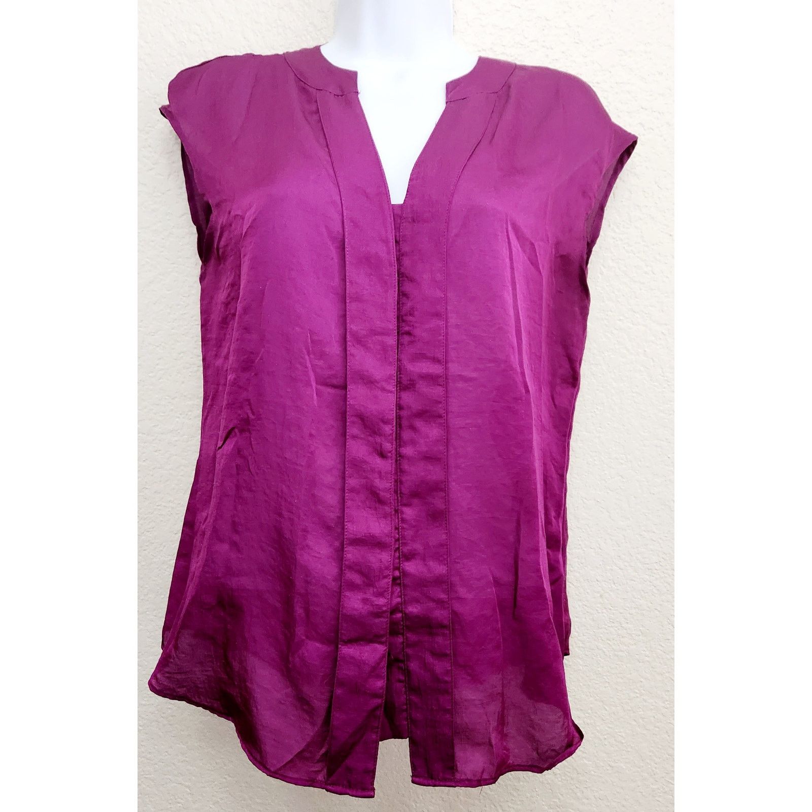 Coldwater Creek Coldwater Creek Purple Hidden Button Sleeveless Top XS Soft Size XS / US 0-2 / IT 36-38 - 1 Thumbnail