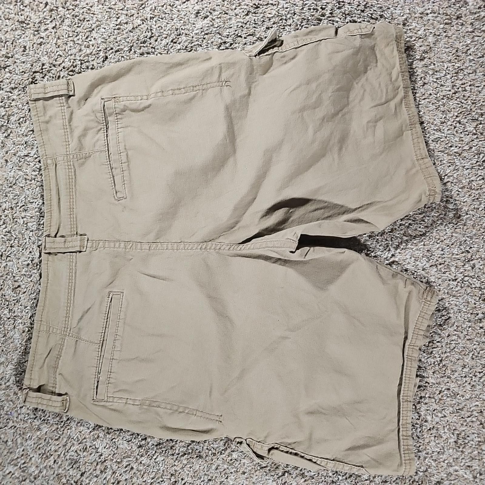 Wrangler Wrangler Sz 32 Relaxed Fit Cargo Shorts Size US 32 / EU 48 - 8 Thumbnail