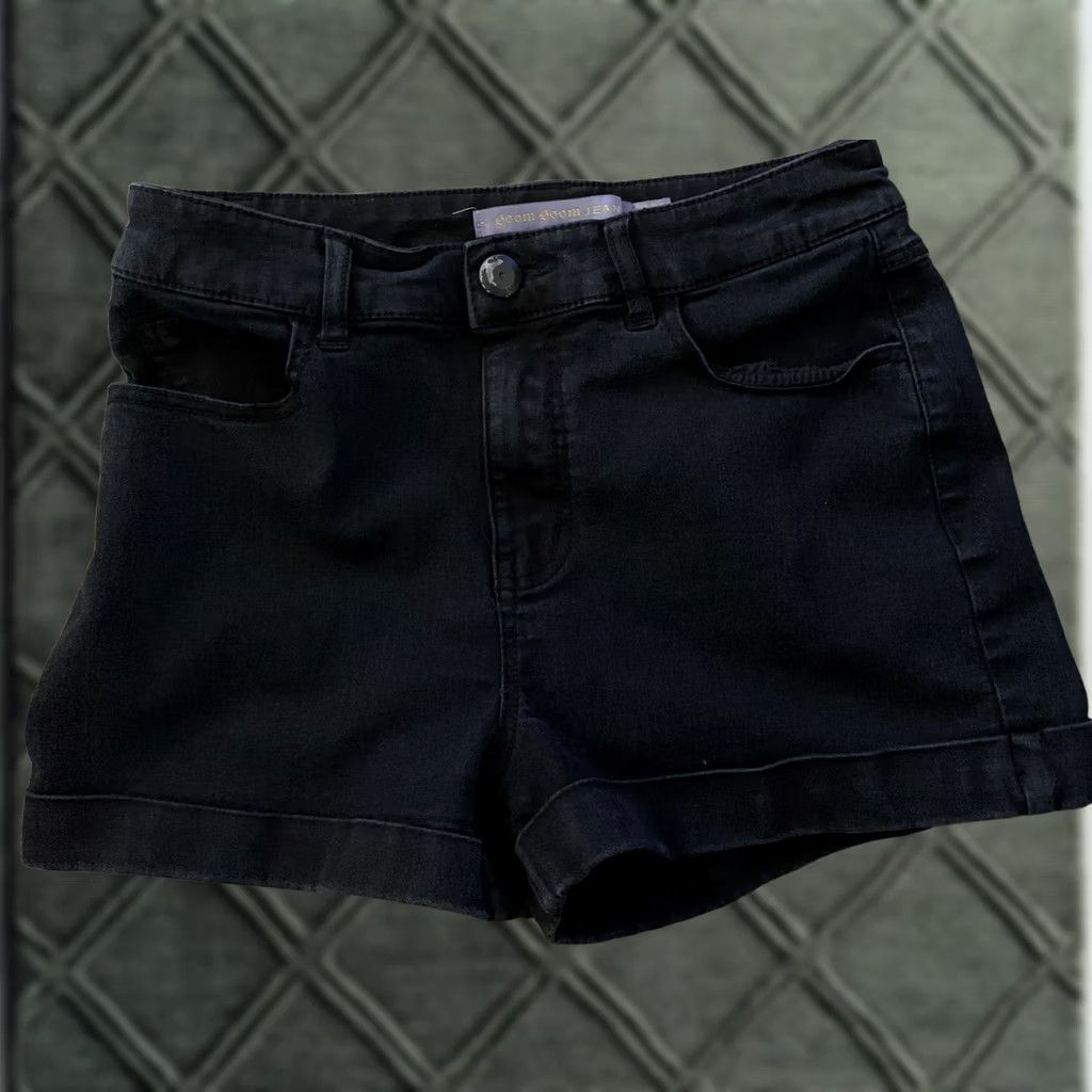 Vintage Boom Boom Jeans Black Denim Shorts Juniors Size 7 High Rise Cuffed Size 28" / US 6 / IT 42 - 1 Thumbnail