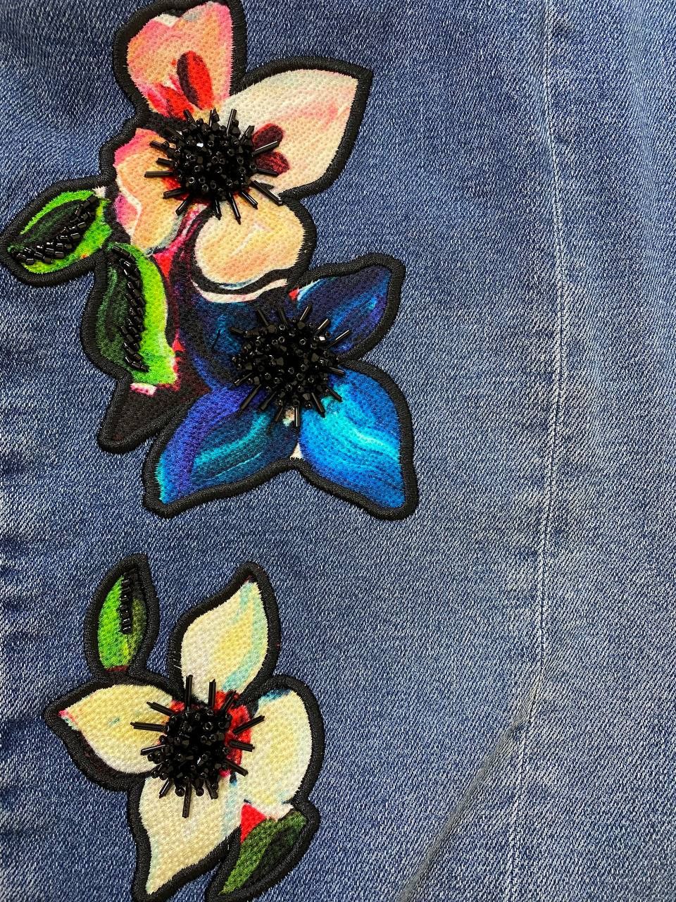 Escada Escada Denim Embroidered Flowers with Beadwork Pants Size US 30 / EU 46 - 6 Thumbnail