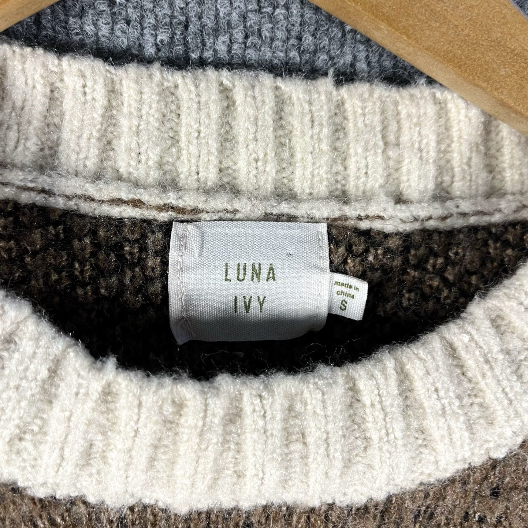 Anthropologie LUNA IVY Puff Sleeve Oversized Sweater Casual Knit Womens S Brown Teddy Bear Size S / US 4 / IT 40 - 3 Thumbnail
