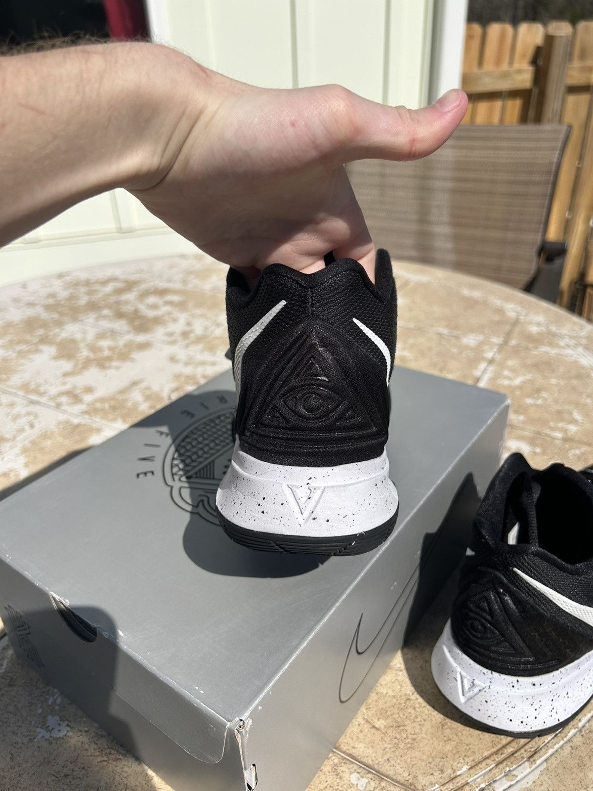 Nike nike kyrie 5 team black Size US 8.5 / EU 41-42 - 7 Thumbnail