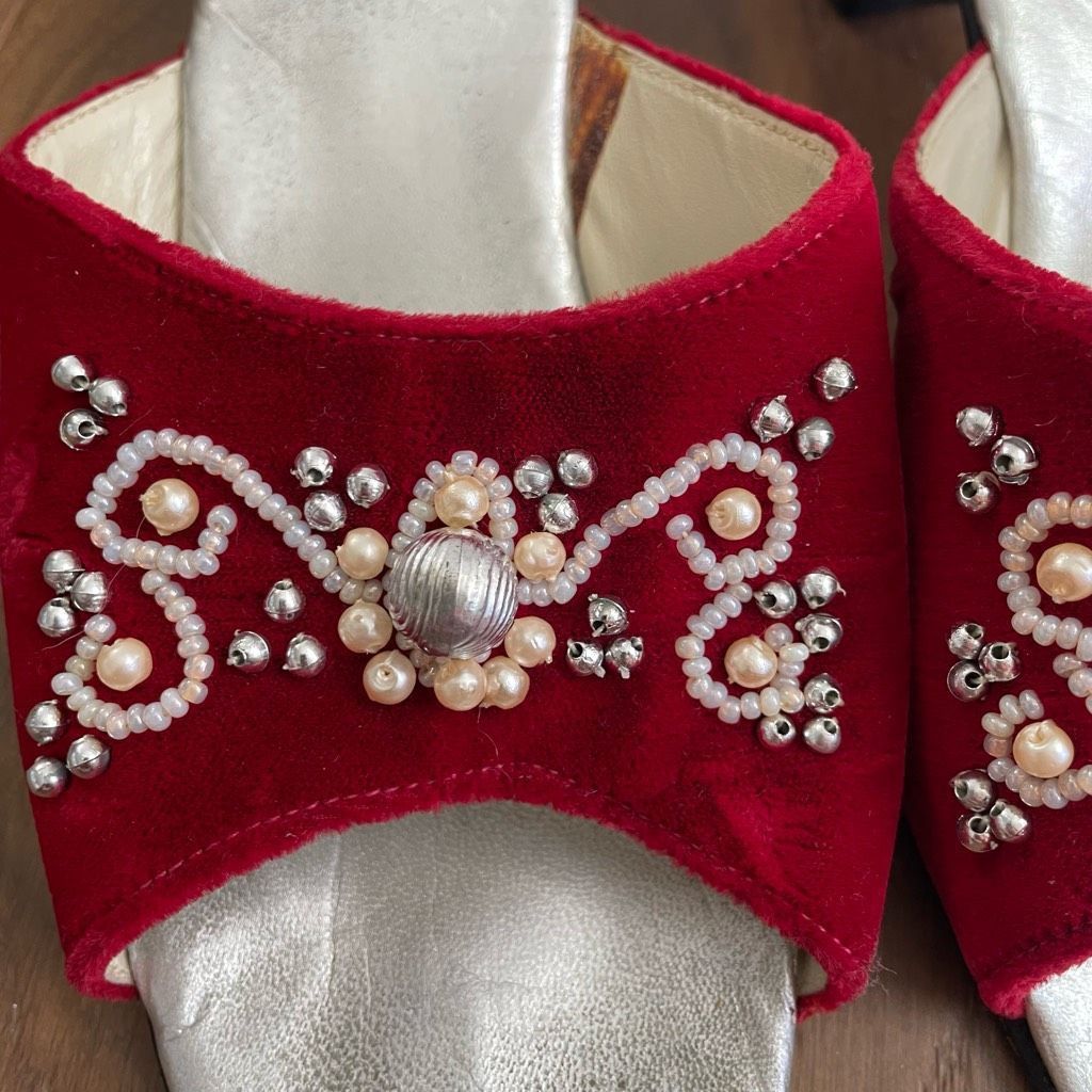 Other 70s Amalfi by Rangoni Red Velvet Open Toe Mules Block Heel 7 Size US 7.5 / IT 37.5 - 5 Thumbnail