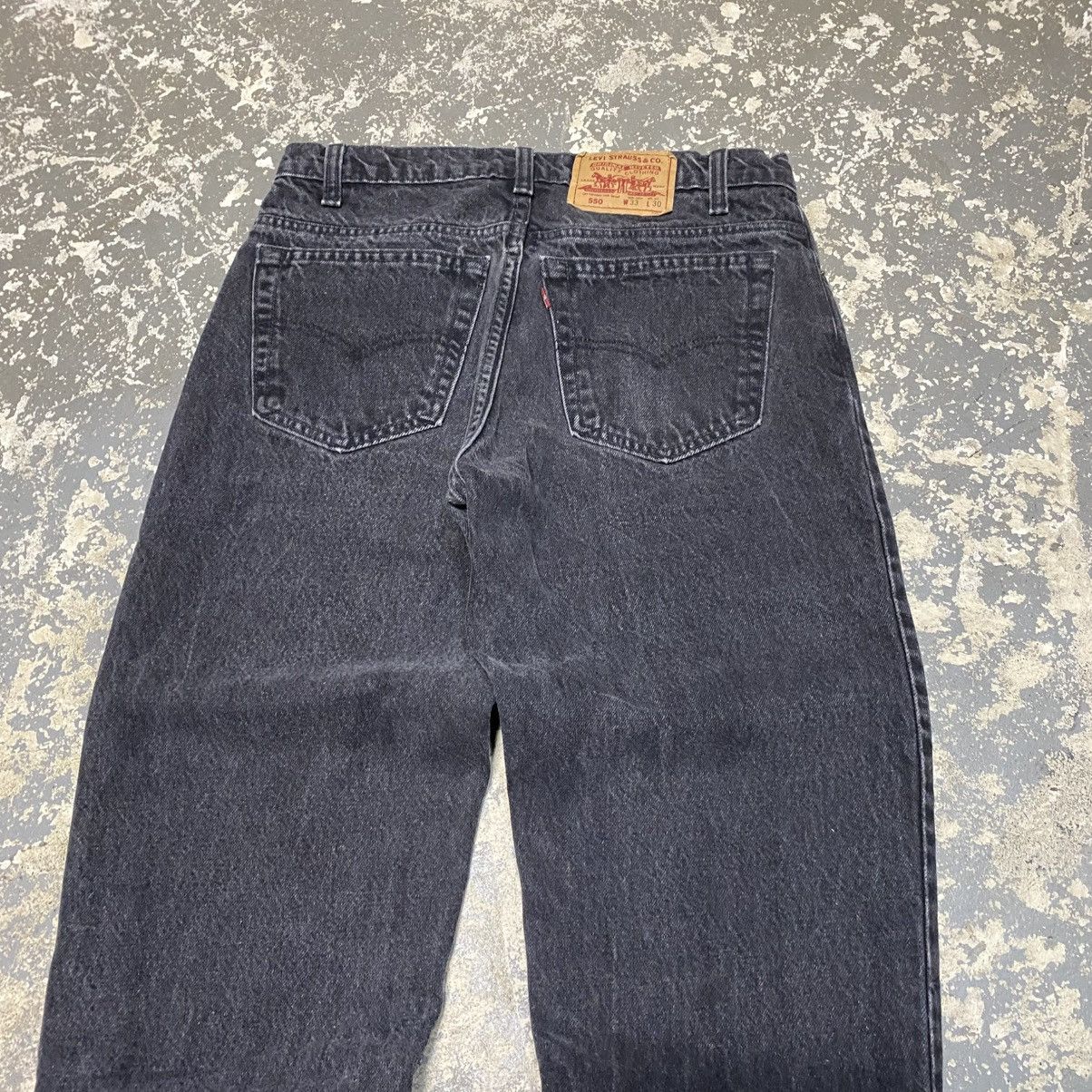 Levi's × Vintage Vintage Levi’s 550 Relaxed Fit Black Denim Jeans 90s Size US 31 - 10 Thumbnail