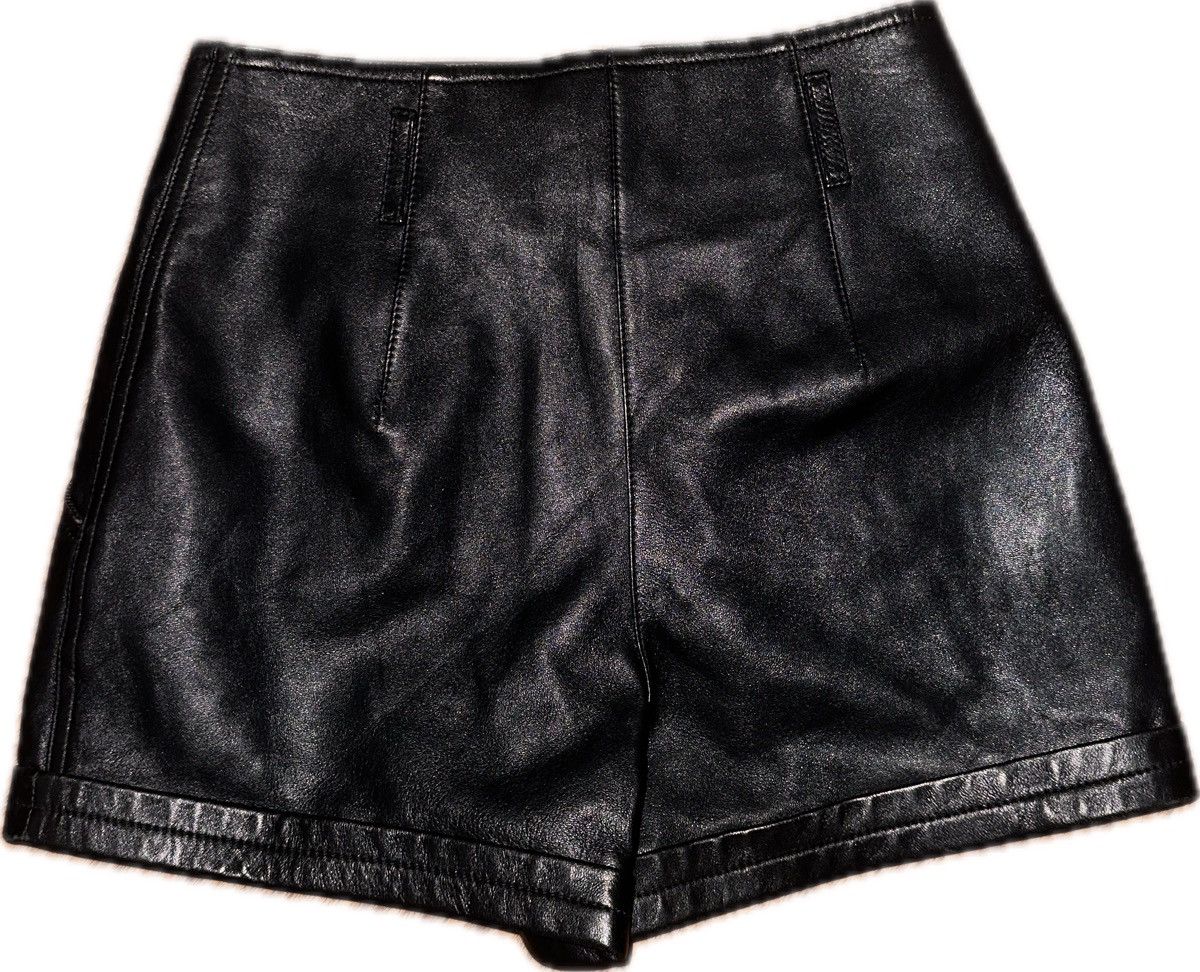 Saint Laurent Paris 2020 Lambskin Pleated Shorts Size 24" / US 00 / IT 34 - 2 Thumbnail