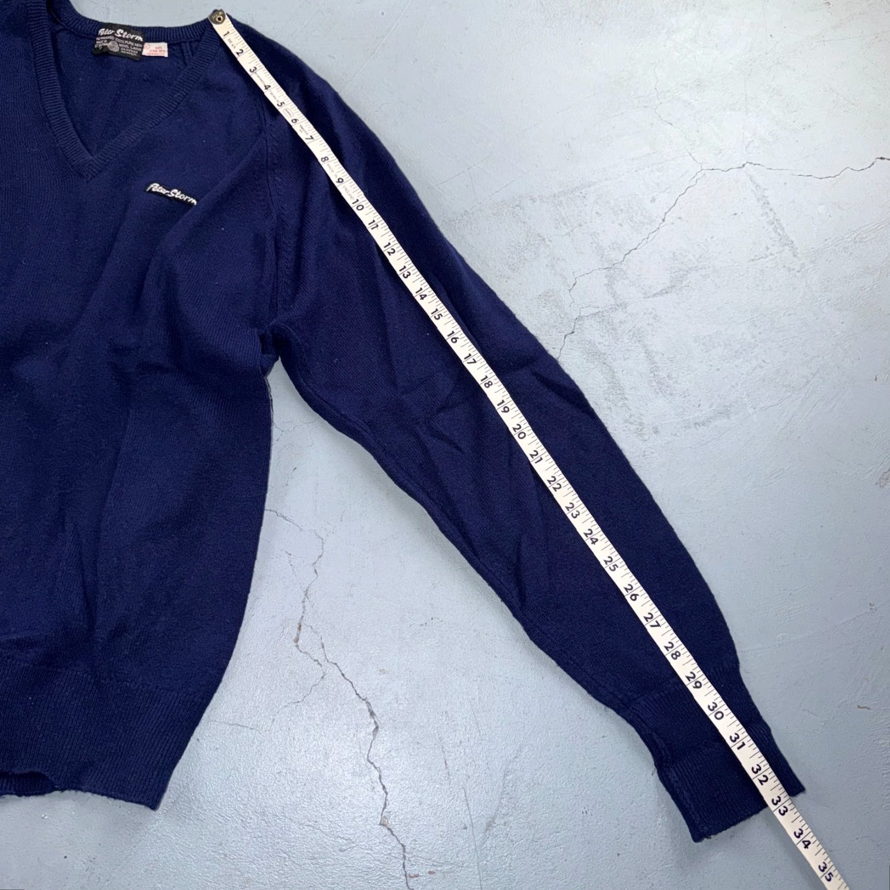 Vintage Vintage Peter Storm Sweater Mens XL Navy Blue V Neck Pure Wool Knit Pullover Long Sleeve Knitted Wool Casual 70s Logo Embroidered Mockup? Size US XL / EU 56 / 4 - 5 Thumbnail
