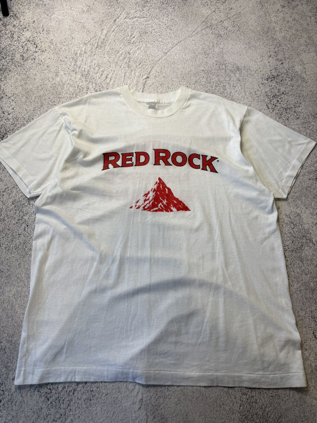 Vintage Vintage Red Rock Tee IT'S NOT RED AND THERE'S NO ROCKS IN IT Size US L / EU 52-54 / 3 - 5 Thumbnail