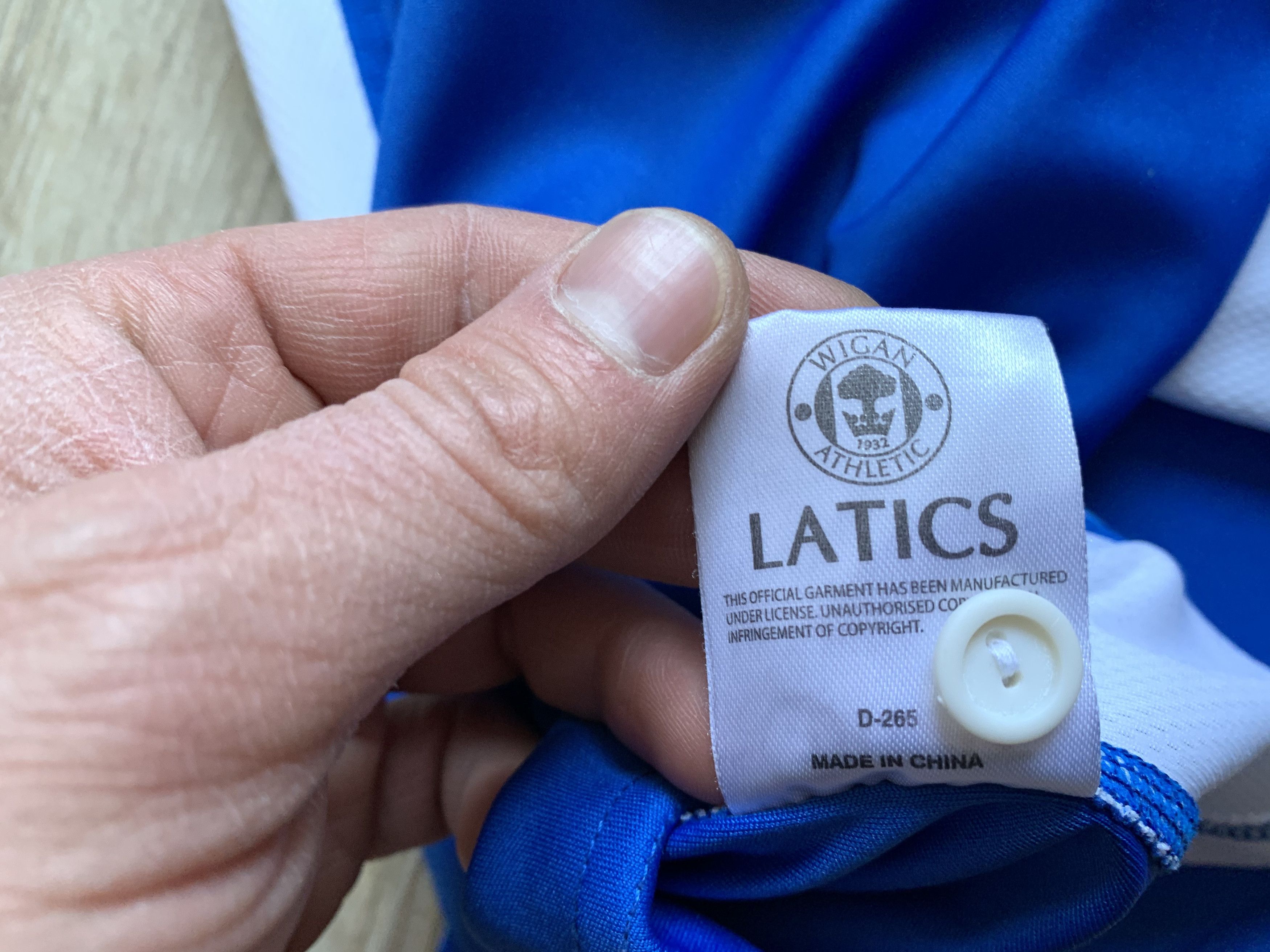 Other Wigan Athletic Football Shirt Jersey 2011-2012 Size US L / EU 52-54 / 3 - 11 Thumbnail
