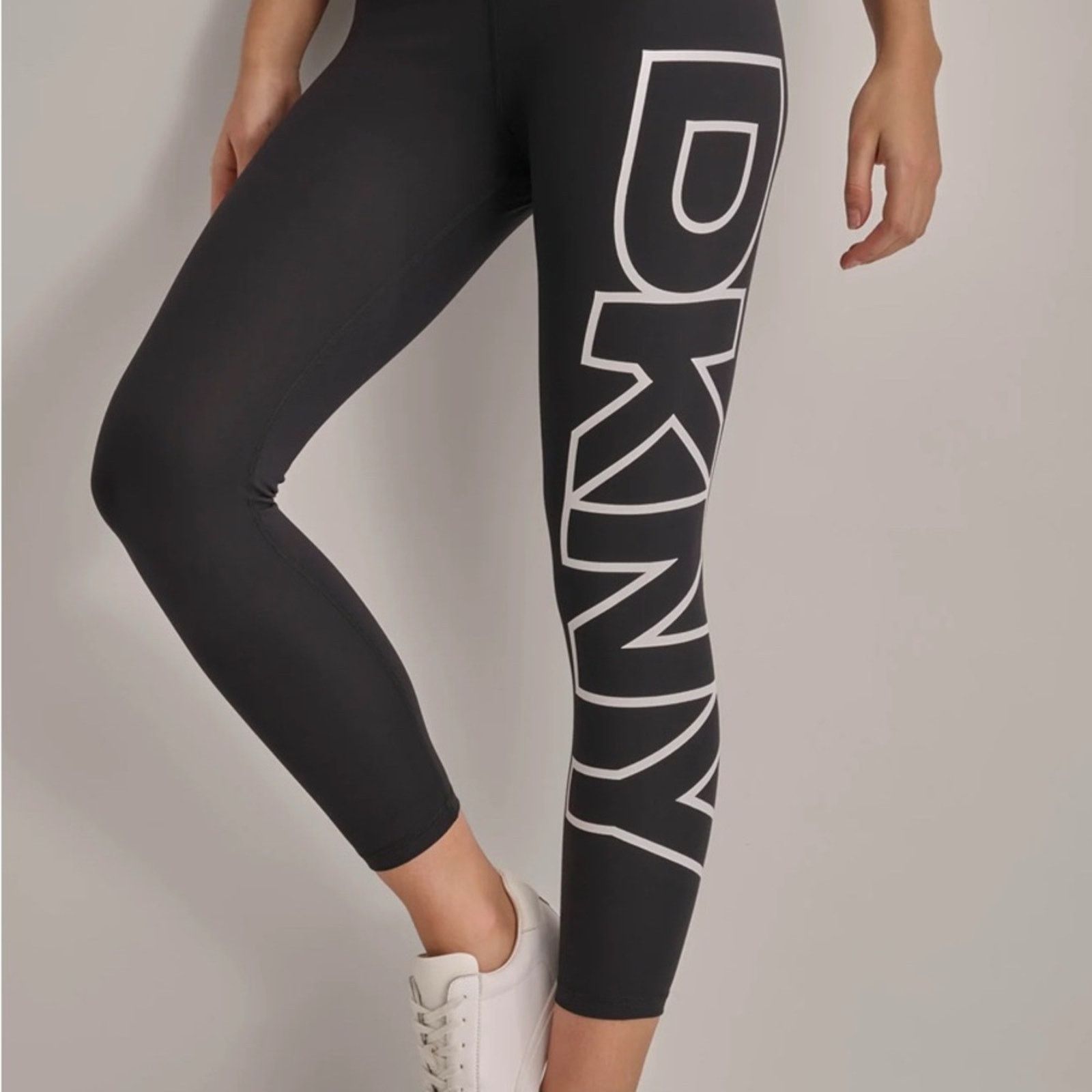 DKNY DKNY Black Leggings Sleek Stretchy Design Size 38" / US 16 / IT 52 - 2 Thumbnail