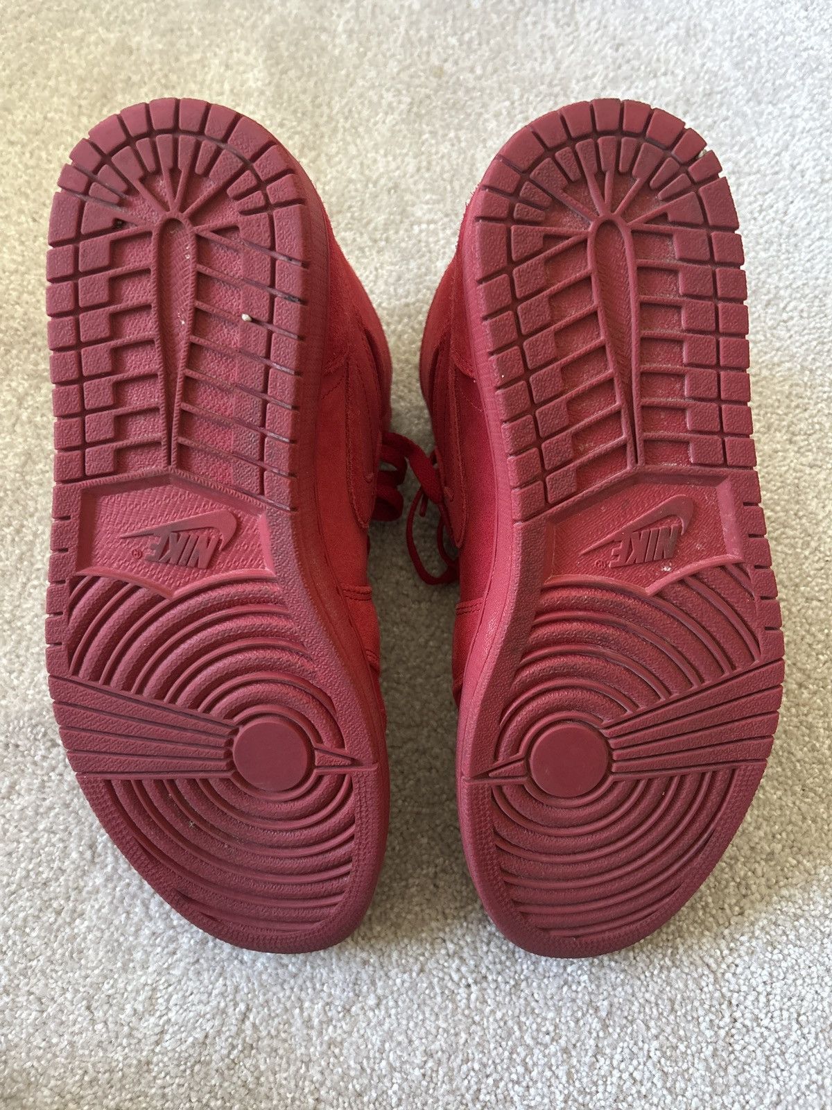 Jordan Brand Air Jordan 1 Retro High Red Suede Size US 9 / EU 42 - 3 Thumbnail