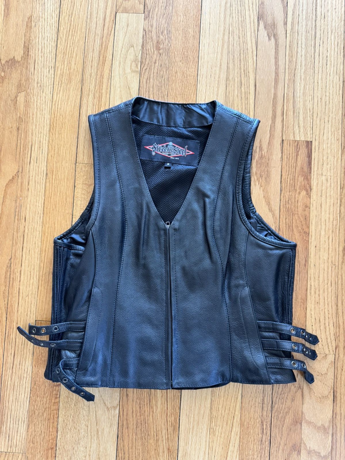 Vintage Vintage Leather Motorcycle Vest Chrome Hearts Style Size US M / EU 48-50 / 2 - 1 Thumbnail