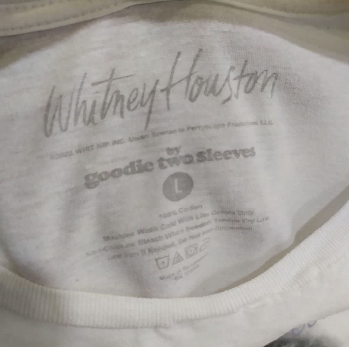Band Tees Whitney Houston Singer Potrait Tee Size US L / EU 52-54 / 3 - 3 Thumbnail