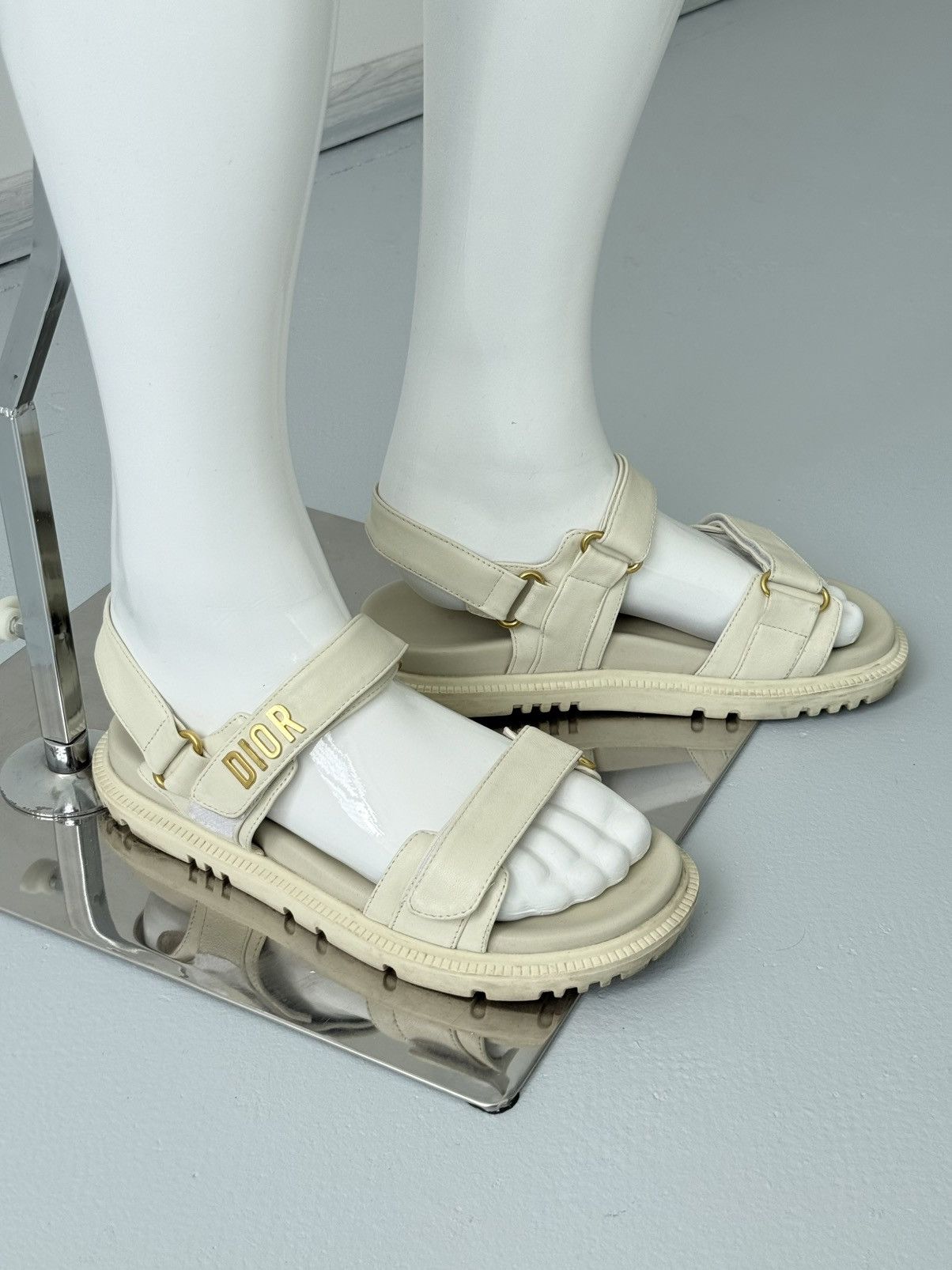 Dior Dior Dioract Sandal Ivory Lambskin Gold Logo Size US 9 / IT 39 - 4 Thumbnail