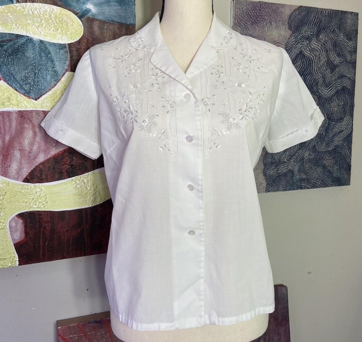 Other Vintage 60s linen embroidered blouse Size M / US 6-8 / IT 42-44 - 1 Thumbnail