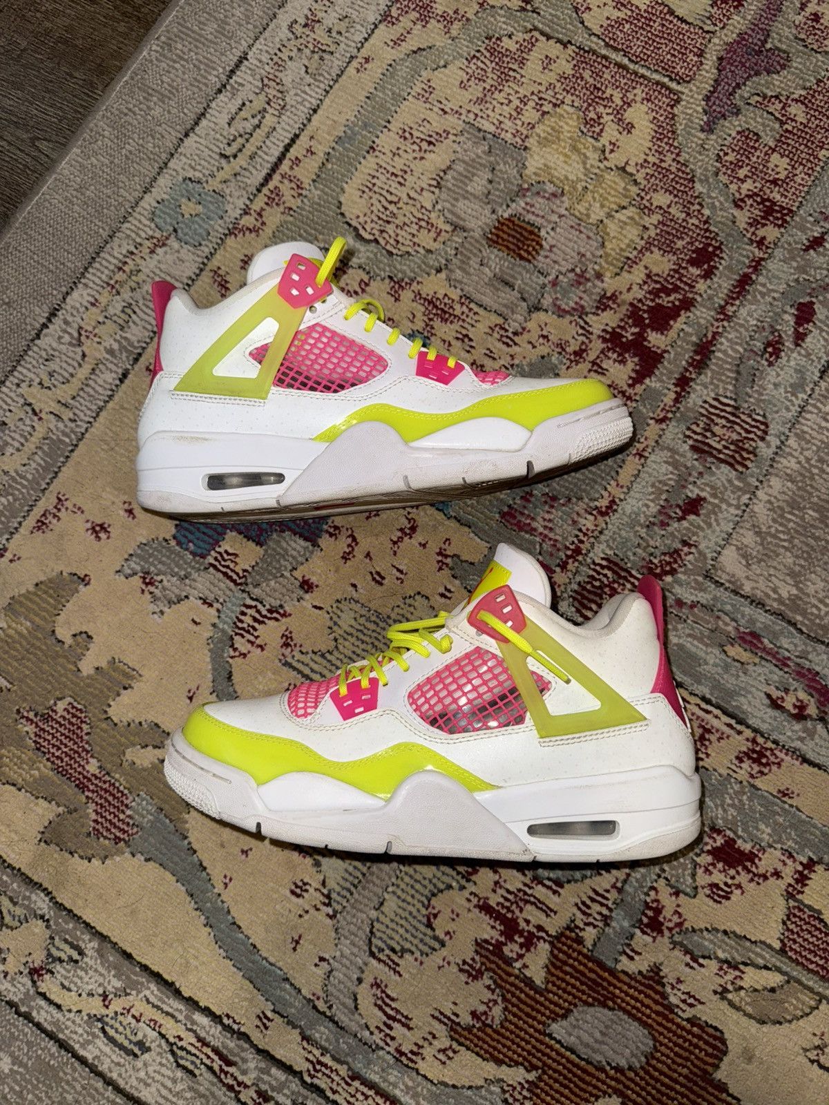 Jordan Brand Jordan Retro 4 GS Lemon Venom Size US 6.5 / EU 39-40 - 7 Thumbnail