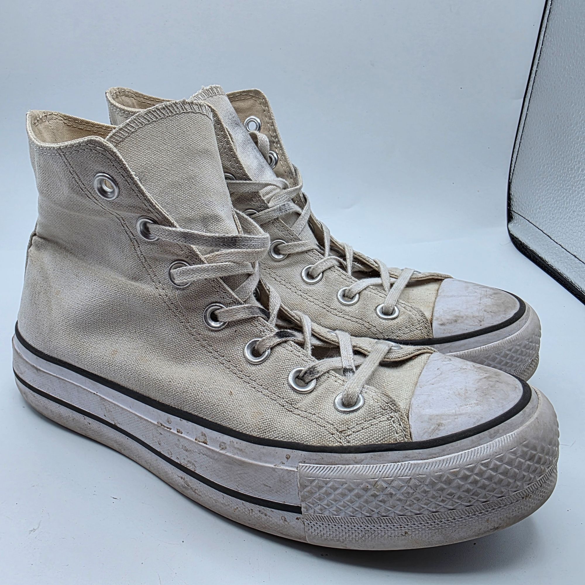 Converse Converse Chuck Taylor All Star Lift Womens Size 7 White Athl Size US 7 / IT 37 - 1 Thumbnail