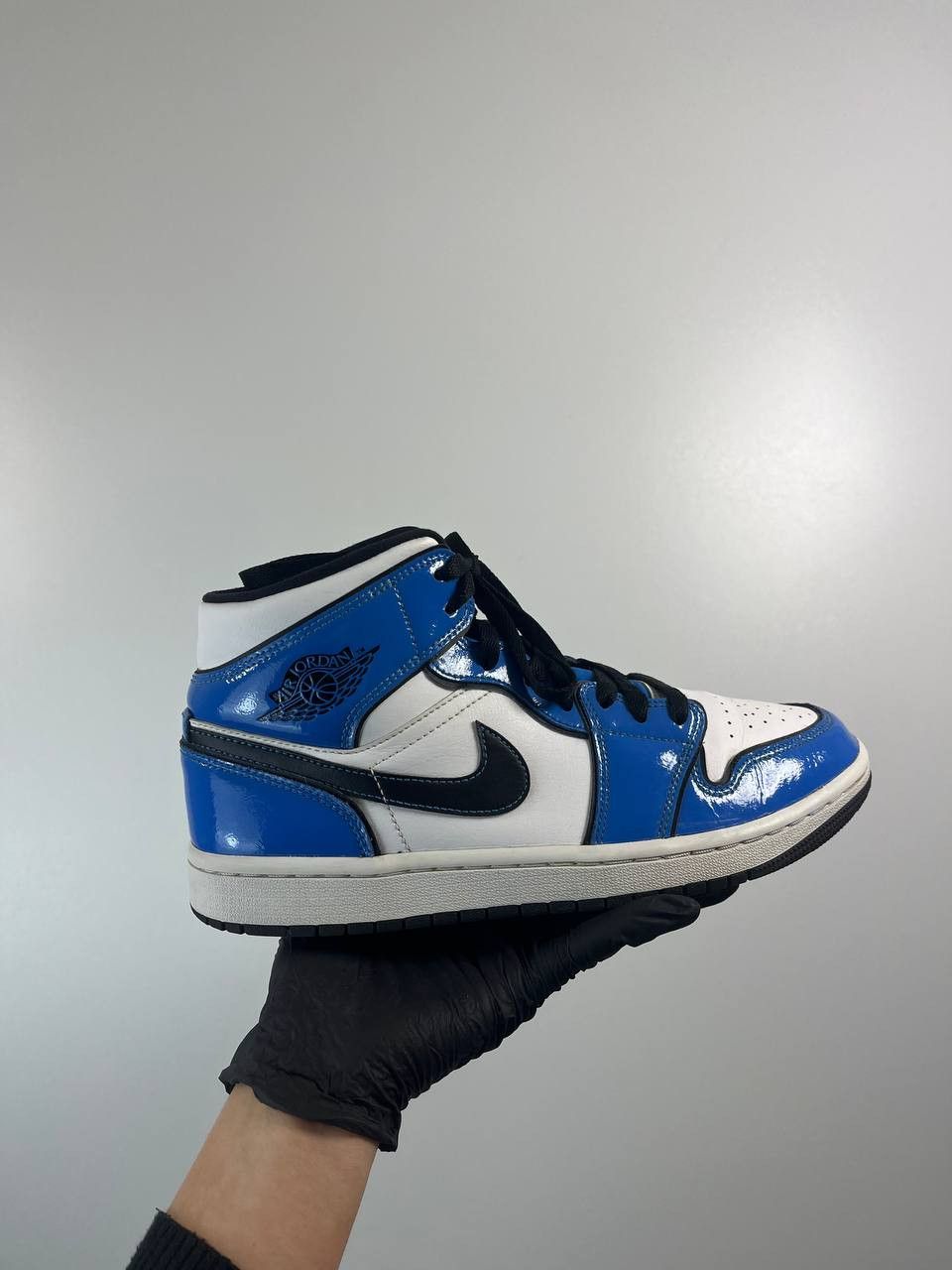 Nike Nike Air Jordan 1 Mid Signal DD6834-402 Leather Size 41 Size US 8 / EU 41 - 4 Thumbnail