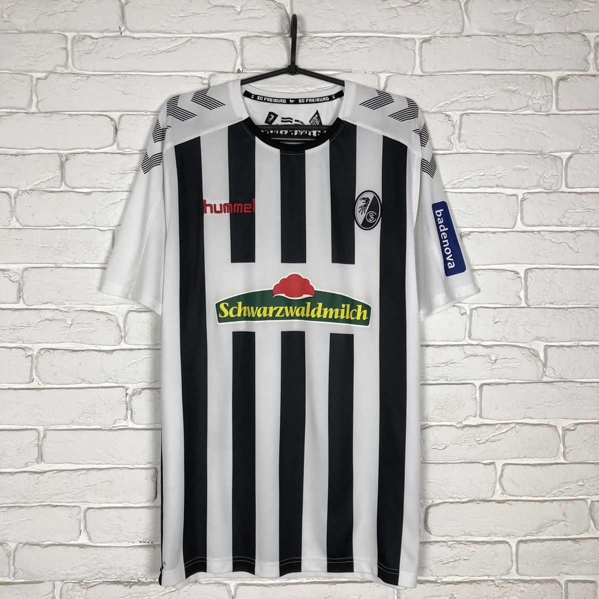 Other Freiburg 2019 2020 away soccer jersey Size US L / EU 52-54 / 3 - 1 Thumbnail