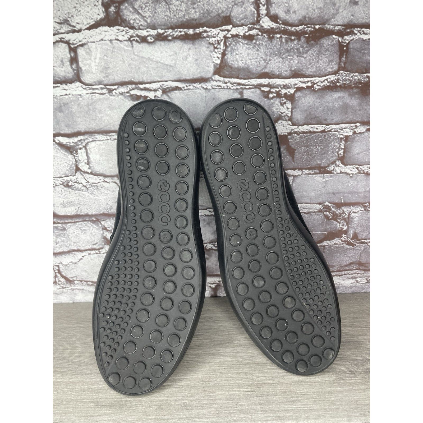 Ecco ECCO Danish Design Black Leather Triple Black Casual Sneaker Size US 10 / EU 43 - 9 Thumbnail