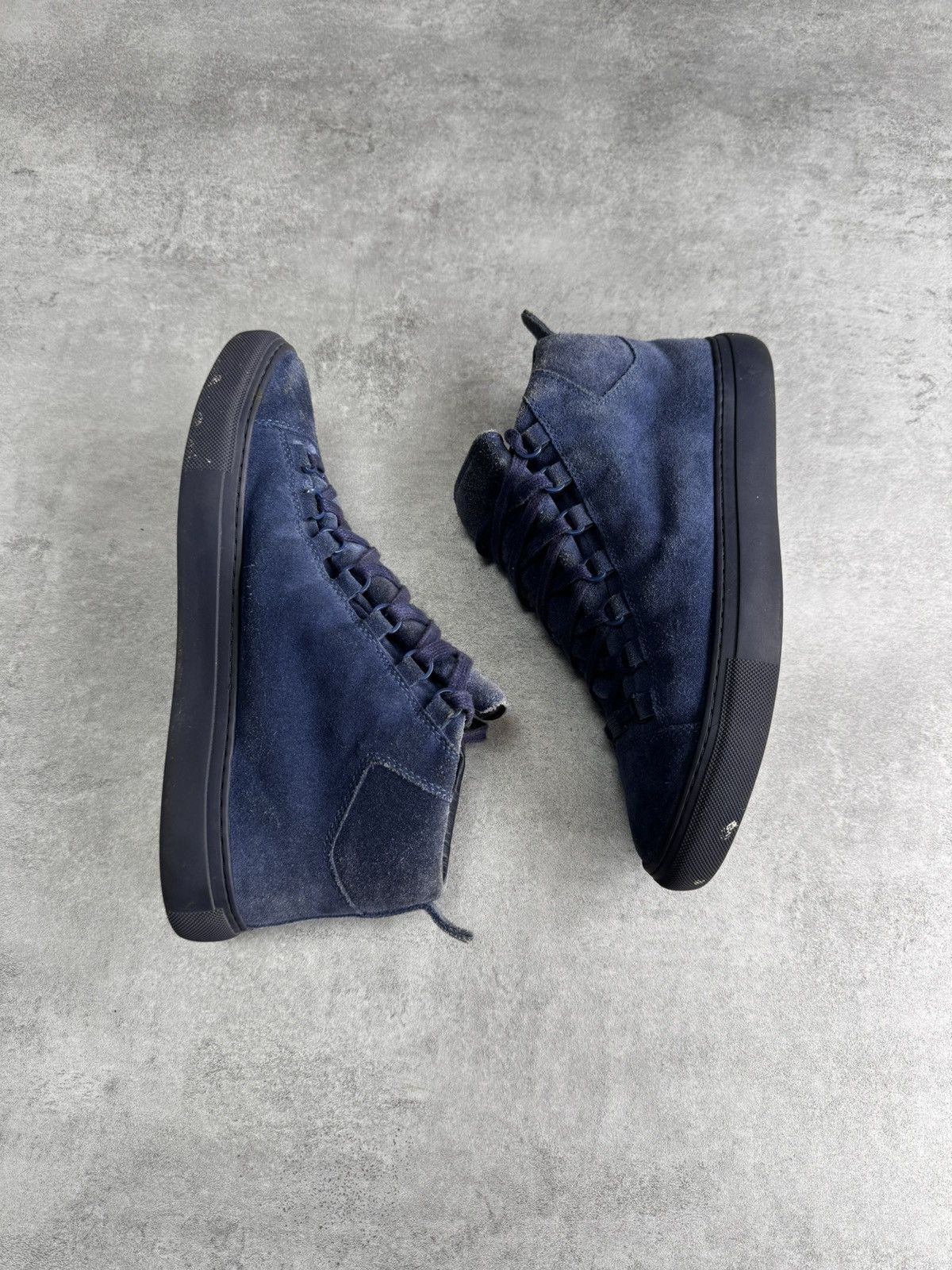 Blue suede balenciaga online