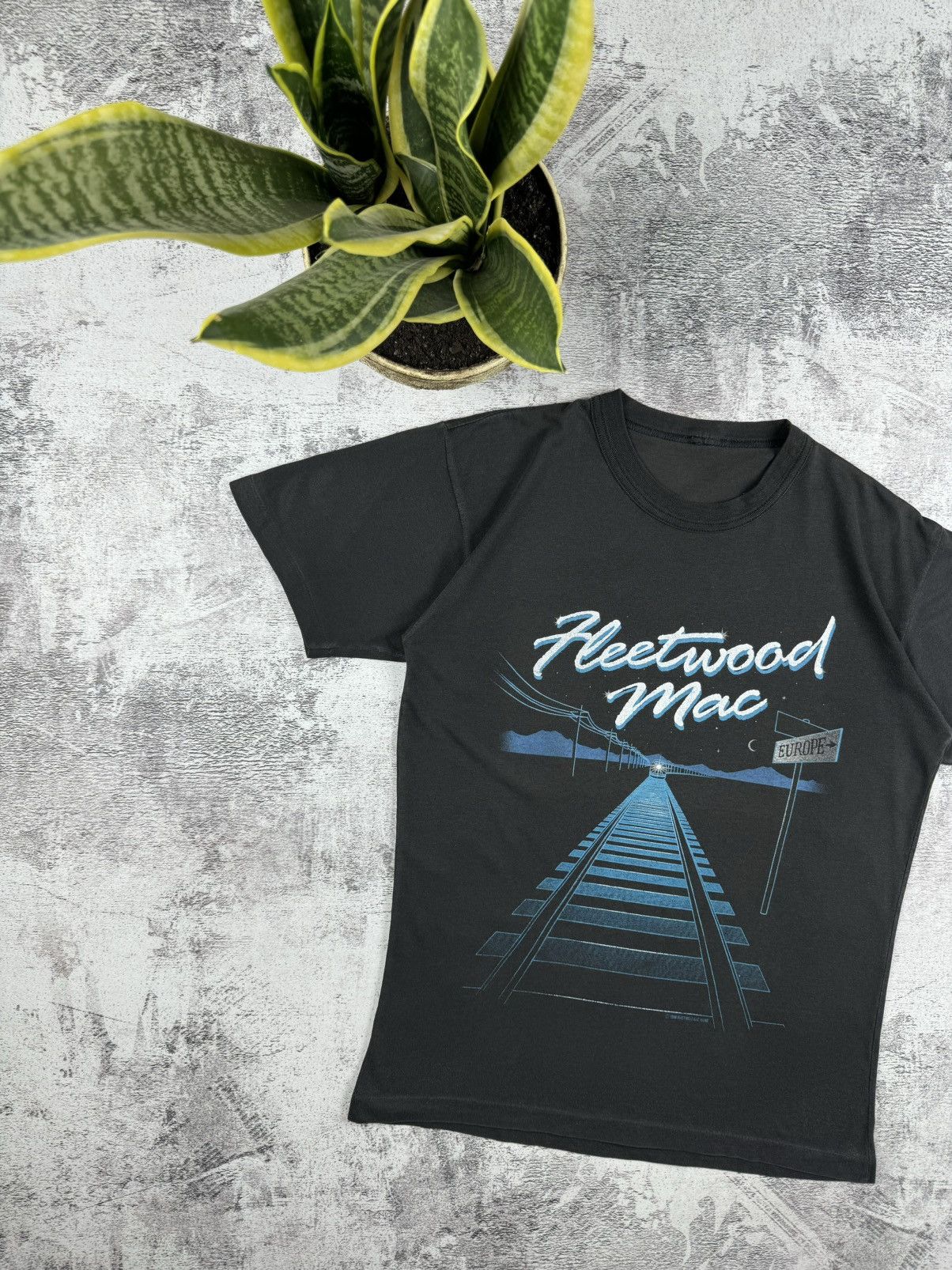 Band Tees Fleetwood Mac Europe 1988 The Mac Is Back Very Rare T Shirt Size US S / EU 44-46 / 1 - 3 Thumbnail