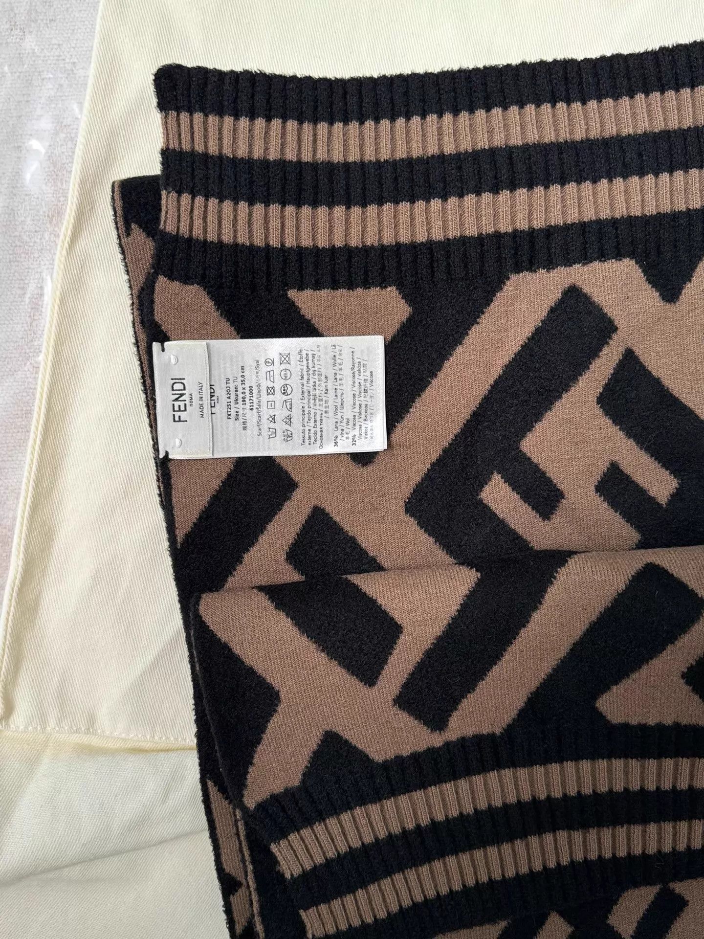 Fendi Fendi FF monogram cashmere scarf new unused women's Size ONE SIZE - 5 Thumbnail