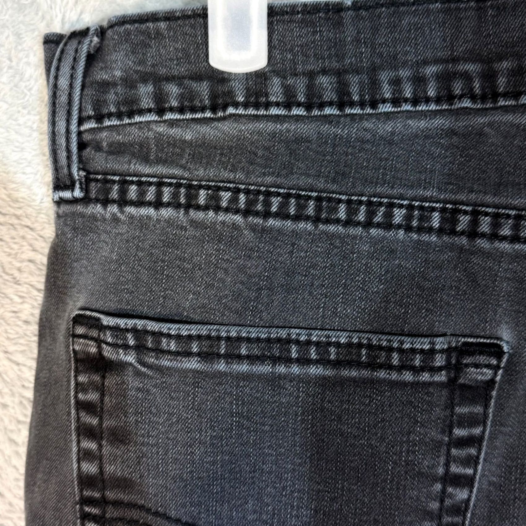 Levi's Levi’s 512 Jeans Men’s Slim Tapered 34x30 Black Denim Stretch Denim Fold Closure Zipper Fly 5-Pocket Design Regular Size Type Jeans Mens Size US 34 / EU 50 - 6 Thumbnail