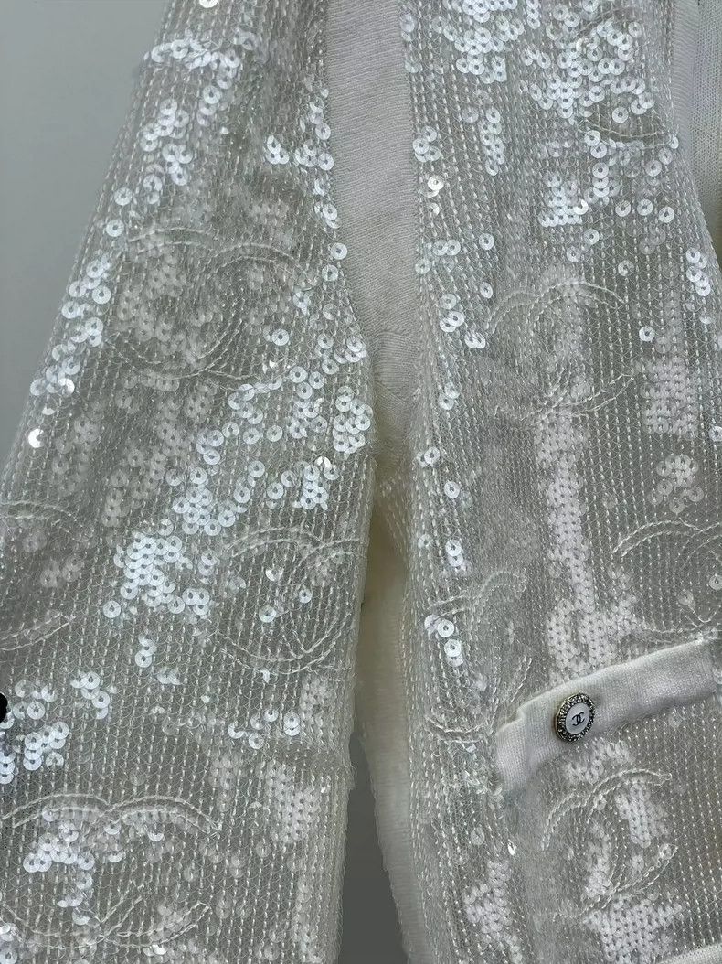 Chanel Chanel 22S white sequin short jacket Size XS / US 0-2 / IT 36-38 - 5 Thumbnail