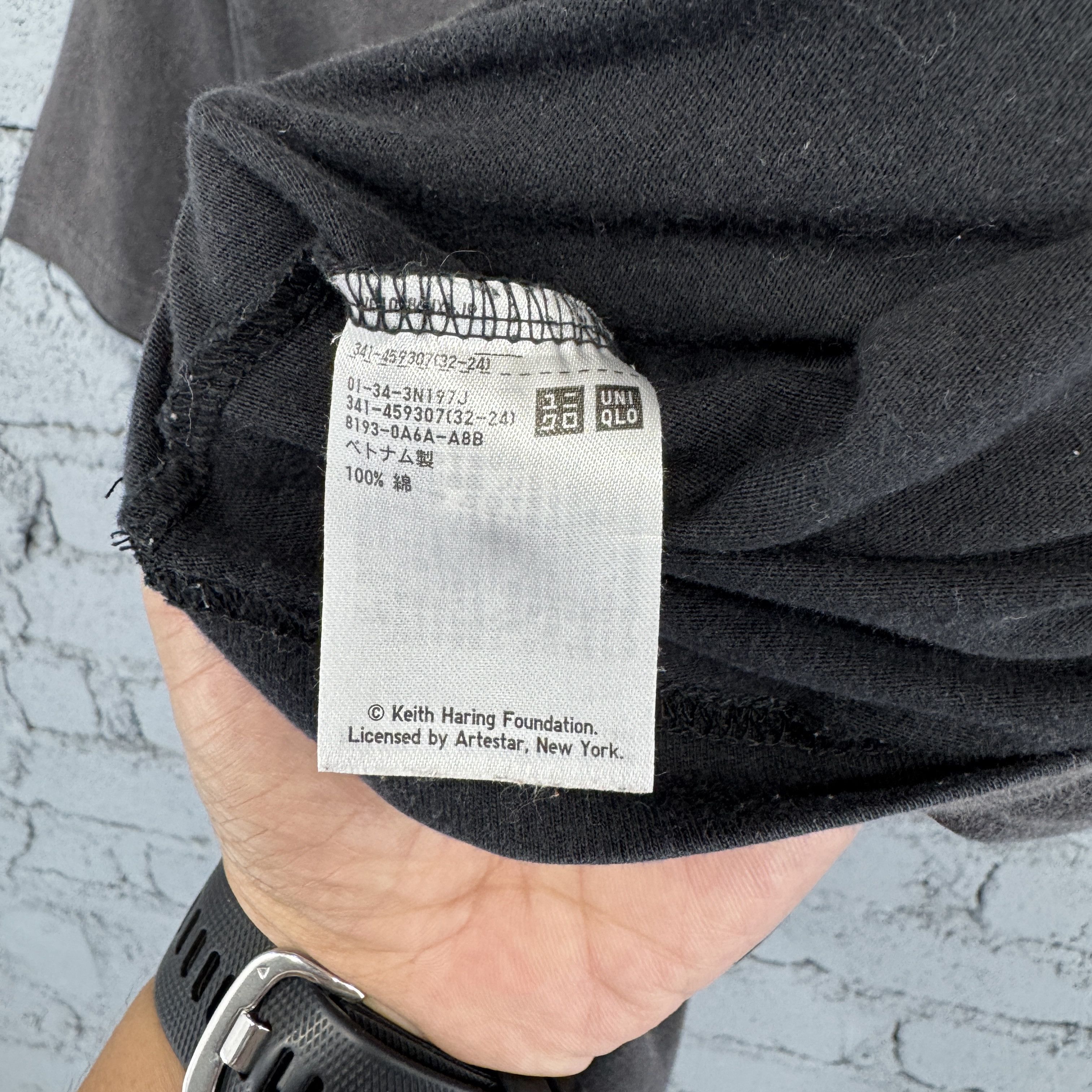 Uniqlo Uniqlo UT Archive Keith Haring UFO Flying Saucer Sunfaded Size US M / EU 48-50 / 2 - 6 Thumbnail