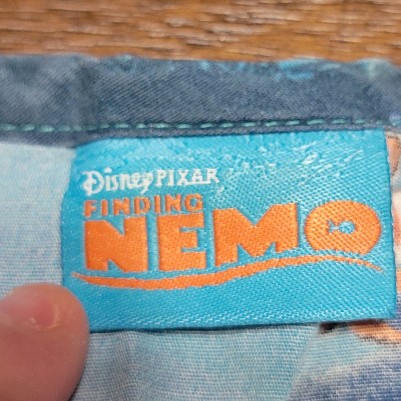 Disney Disney Finding Nemo Scrub Top Nemo & Dori - Size Small Size S / US 4 / IT 40 - 4 Thumbnail