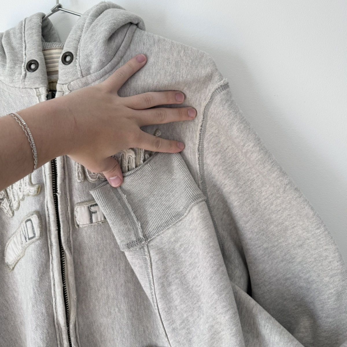 Abercrombie & Fitch Vtg 2000s Abercrombie & Fitch Distressed Zip Up Hoodie Y2K Size US L / EU 52-54 / 3 - 8 Thumbnail
