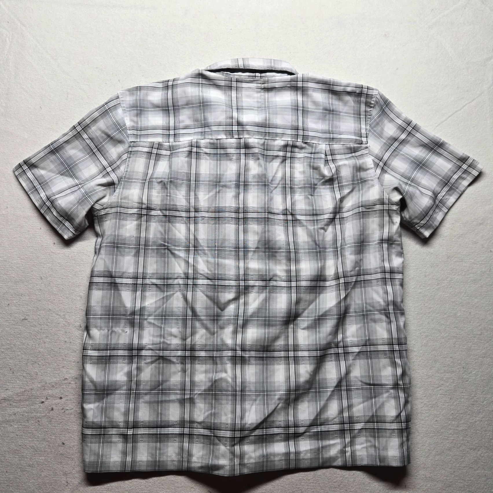 Vintage Swiss Alps Shirt Button-Up Adult Men XL Gray Short Sleeve 100% Polyester Plaid Button Closure Collared Pocketed Casual Travel Outdoor Vintage: No Size US XL / EU 56 / 4 - 7 Thumbnail
