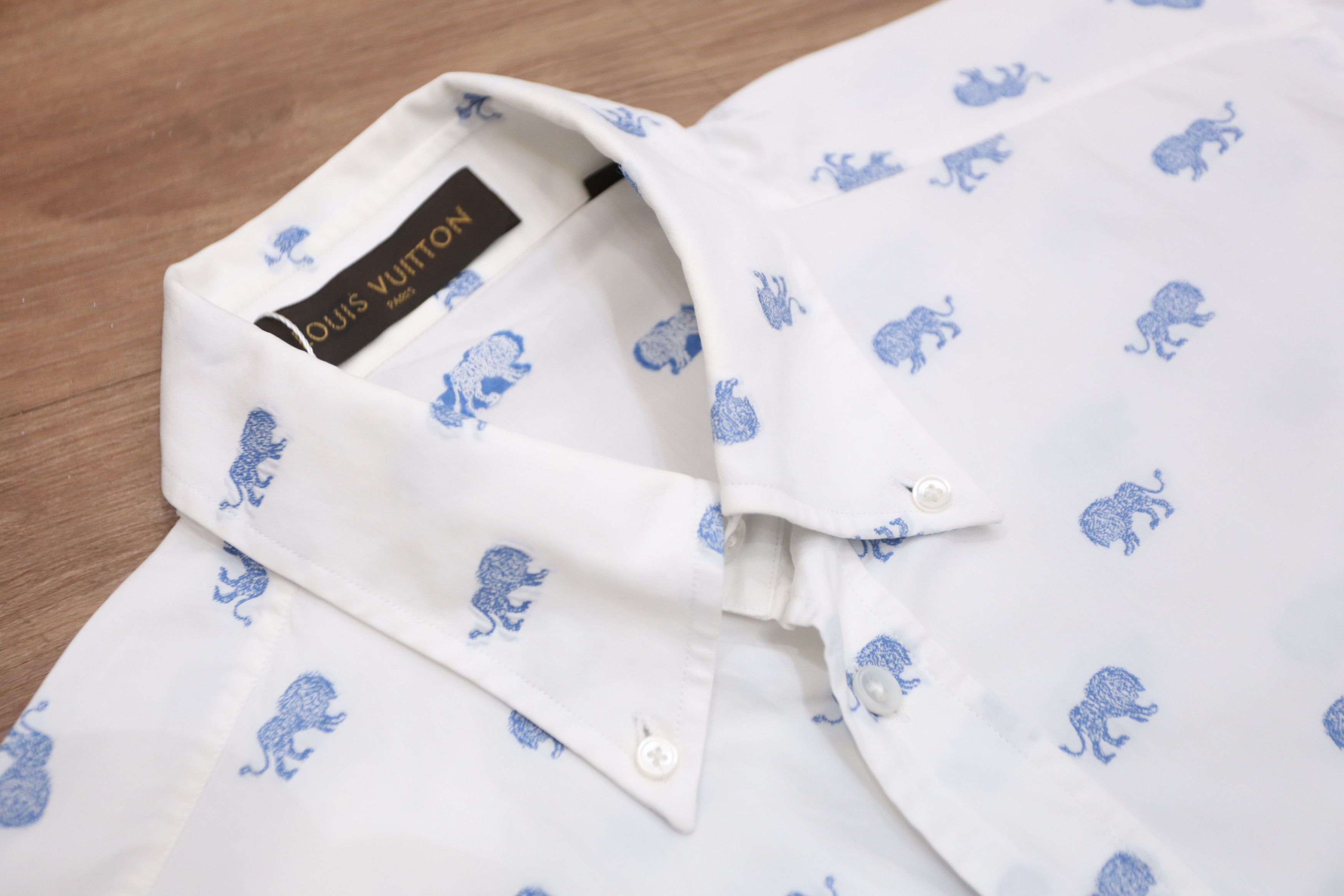 Louis Vuitton Louis Vuitton - CB - S/S 17 - Jacquard Lion Shirt Size US L / EU 52-54 / 3 - 4 Thumbnail